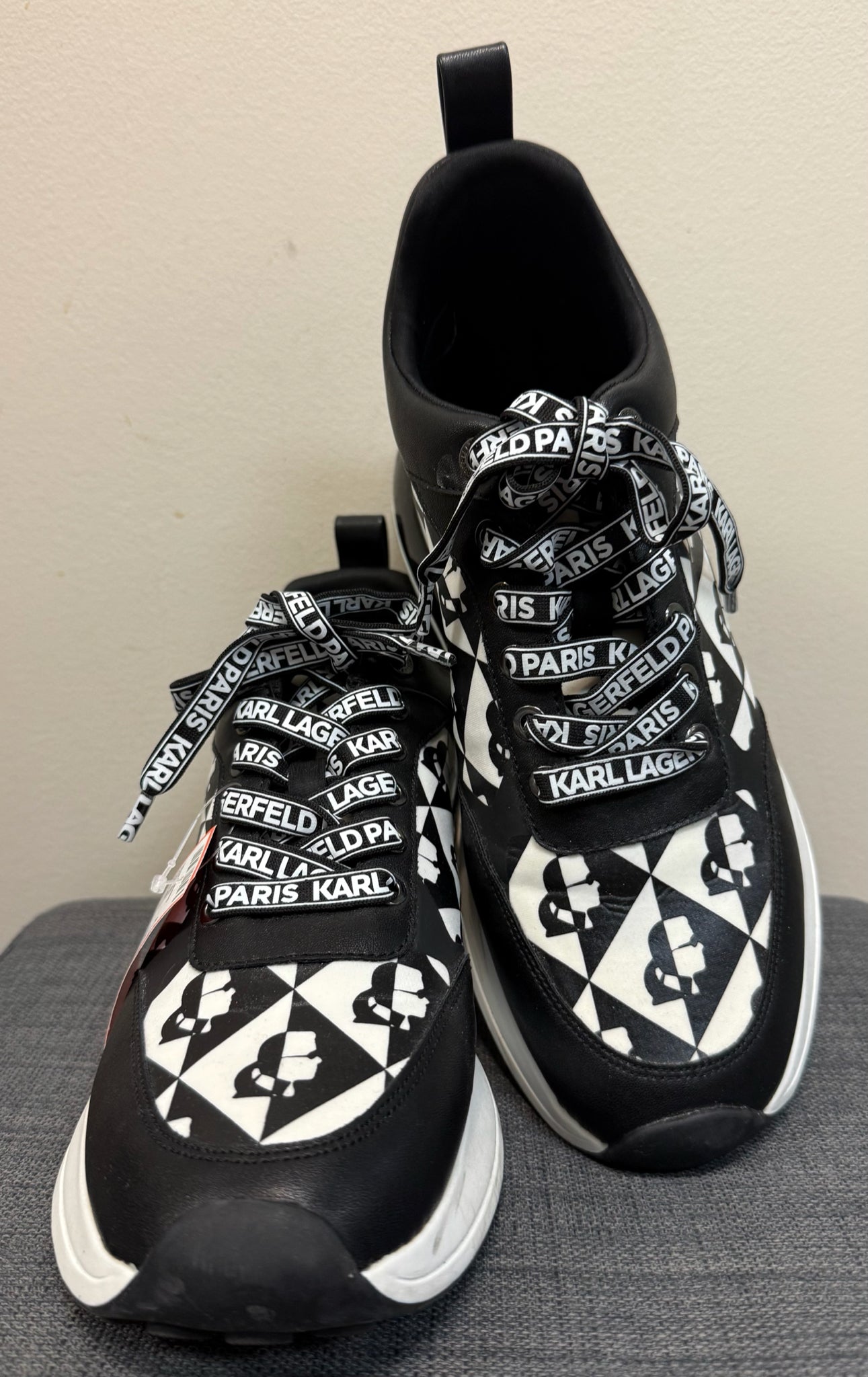 9 KARL LAGERFELD BLACK AND WHITE SHOES