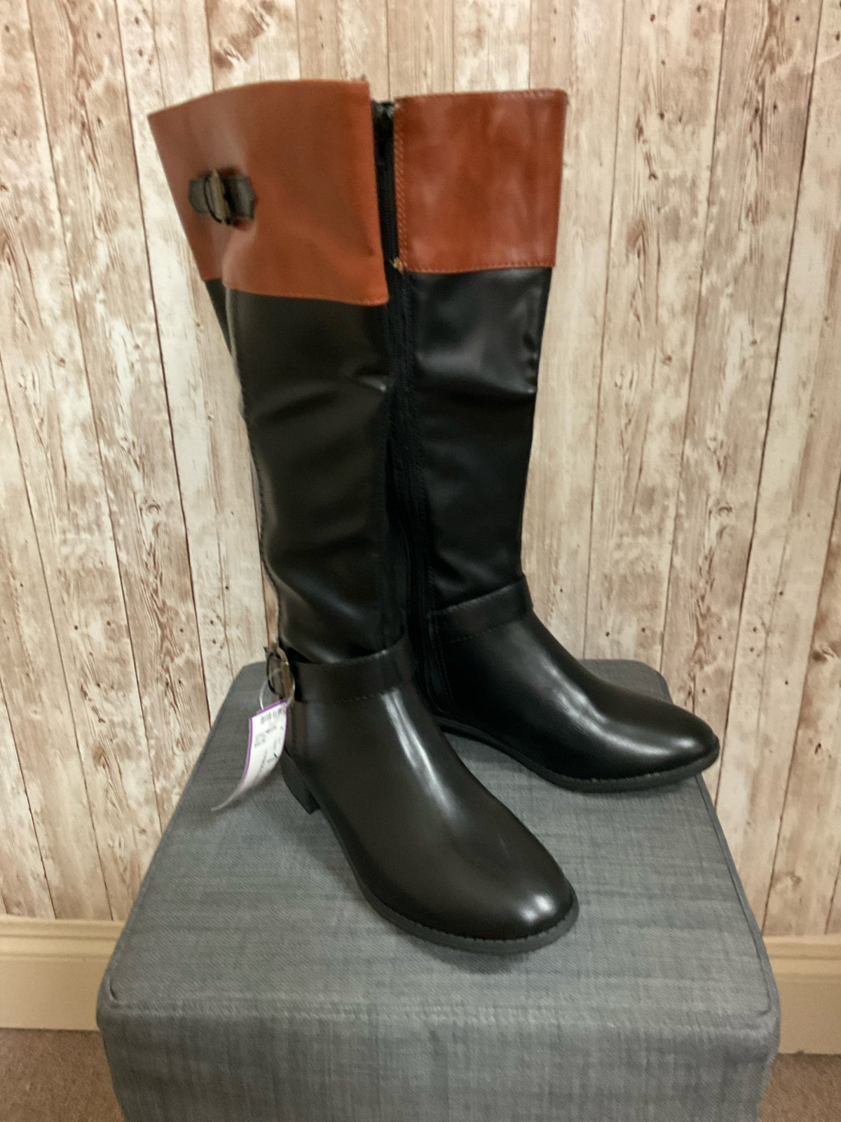 7 RAMPAGE BLACK AND TAN Boots