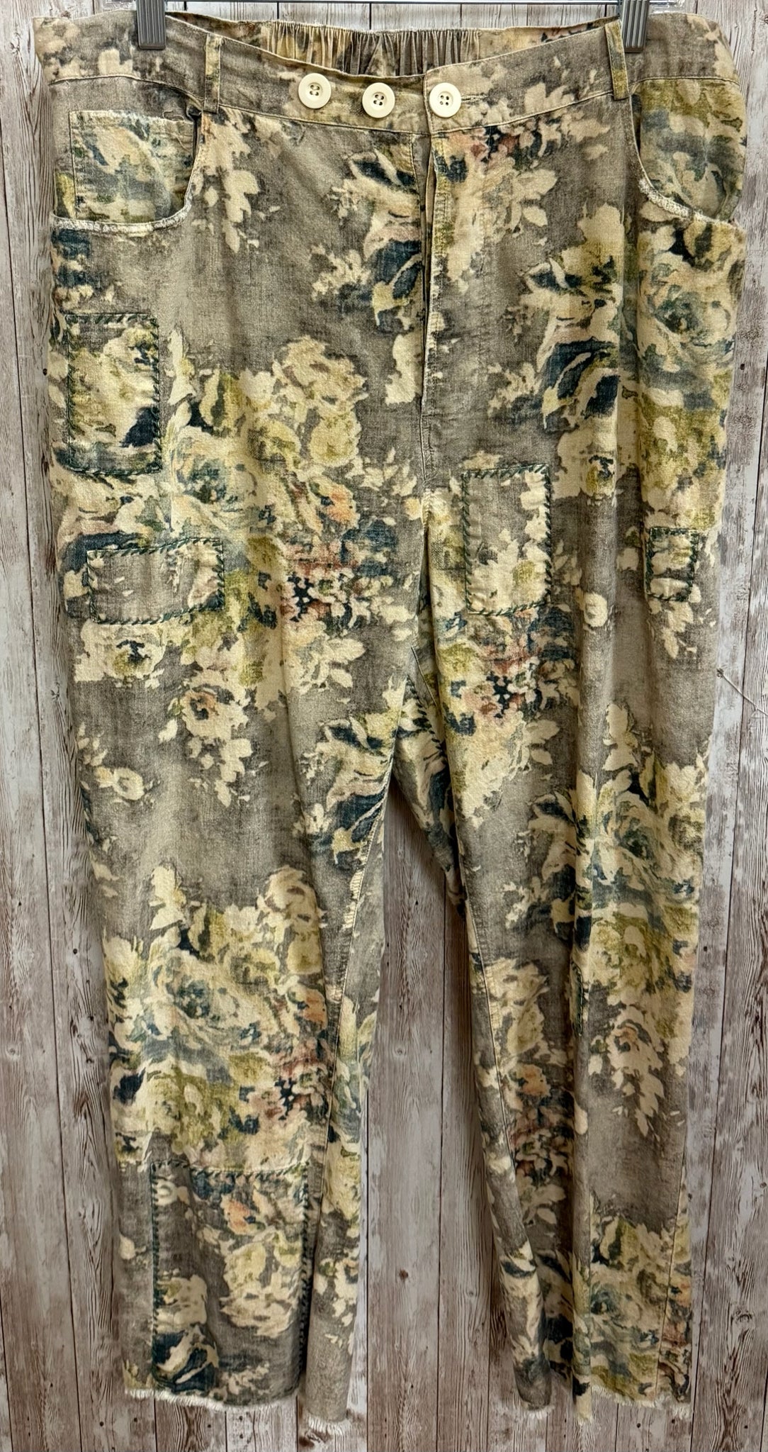 Size L/XL JADED GYPSY TAUPE FLORAL Pants