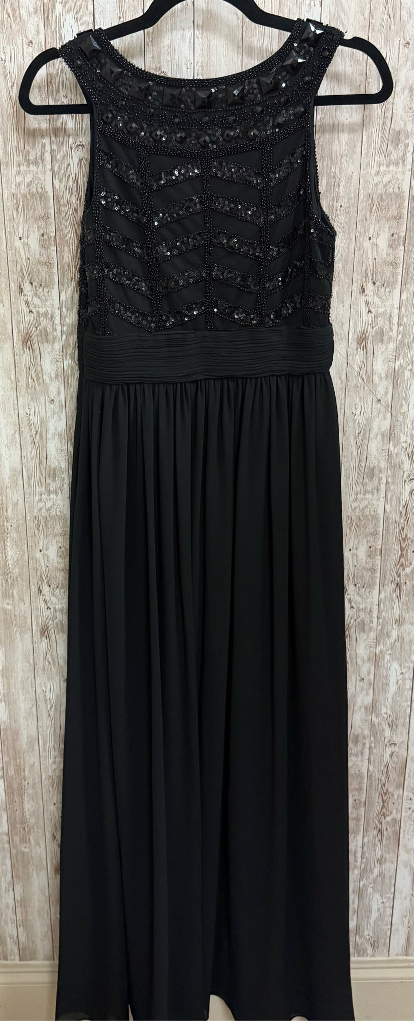 Size 4 WHITEHOUSE/BLACK MKT Black Dress