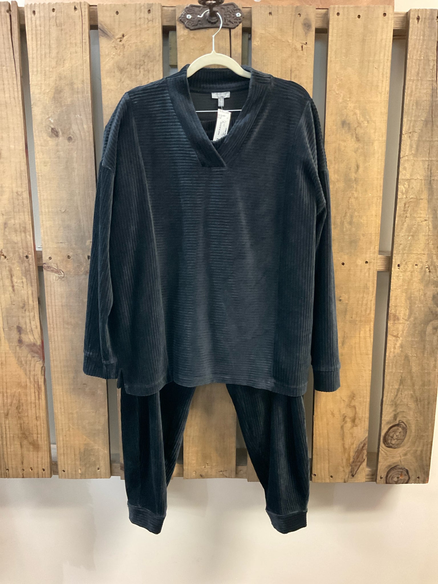Size XL T BY TALBOTS Black 2 PC SET