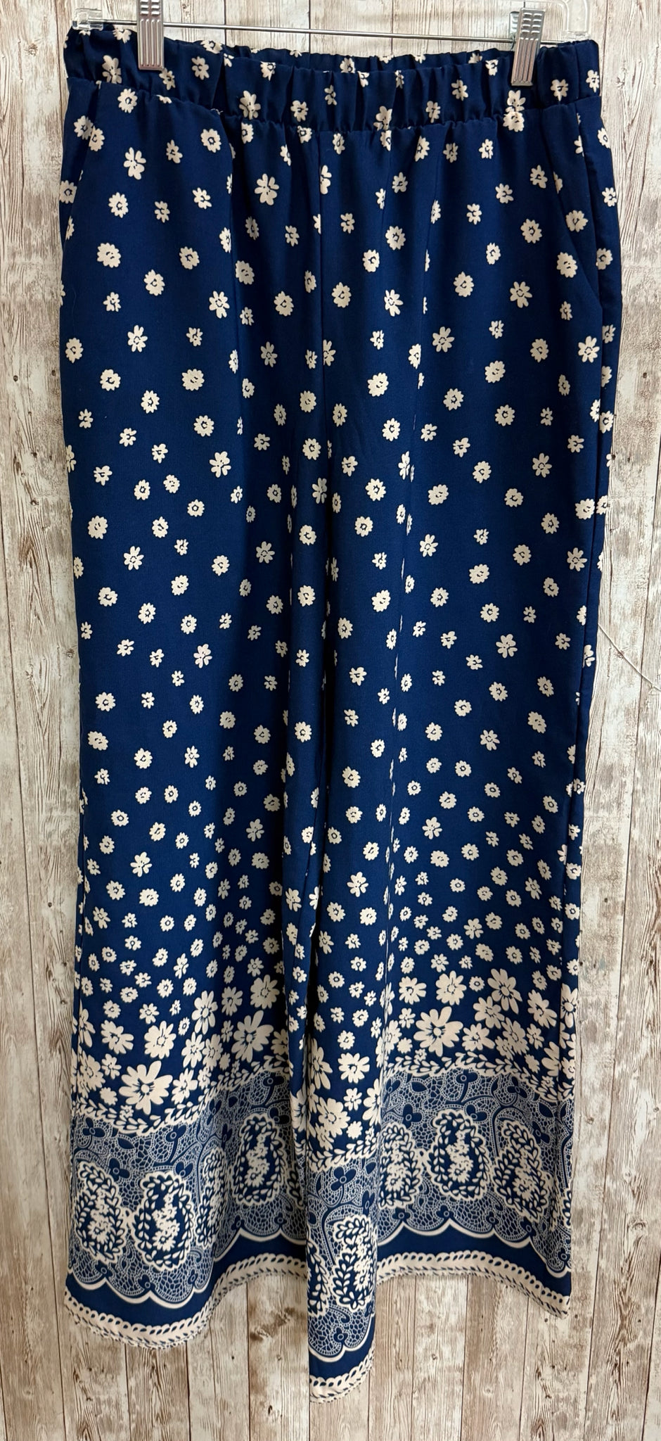 Size S BLU PEPPER BLUE AND TAUPE FLORAL Pants