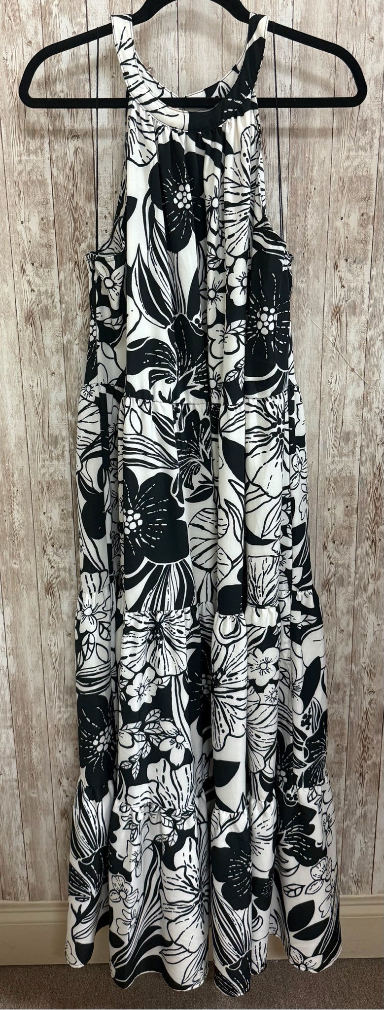 Size 2X LONDON TIMES BLACK AND WHITE FLORAL Dress