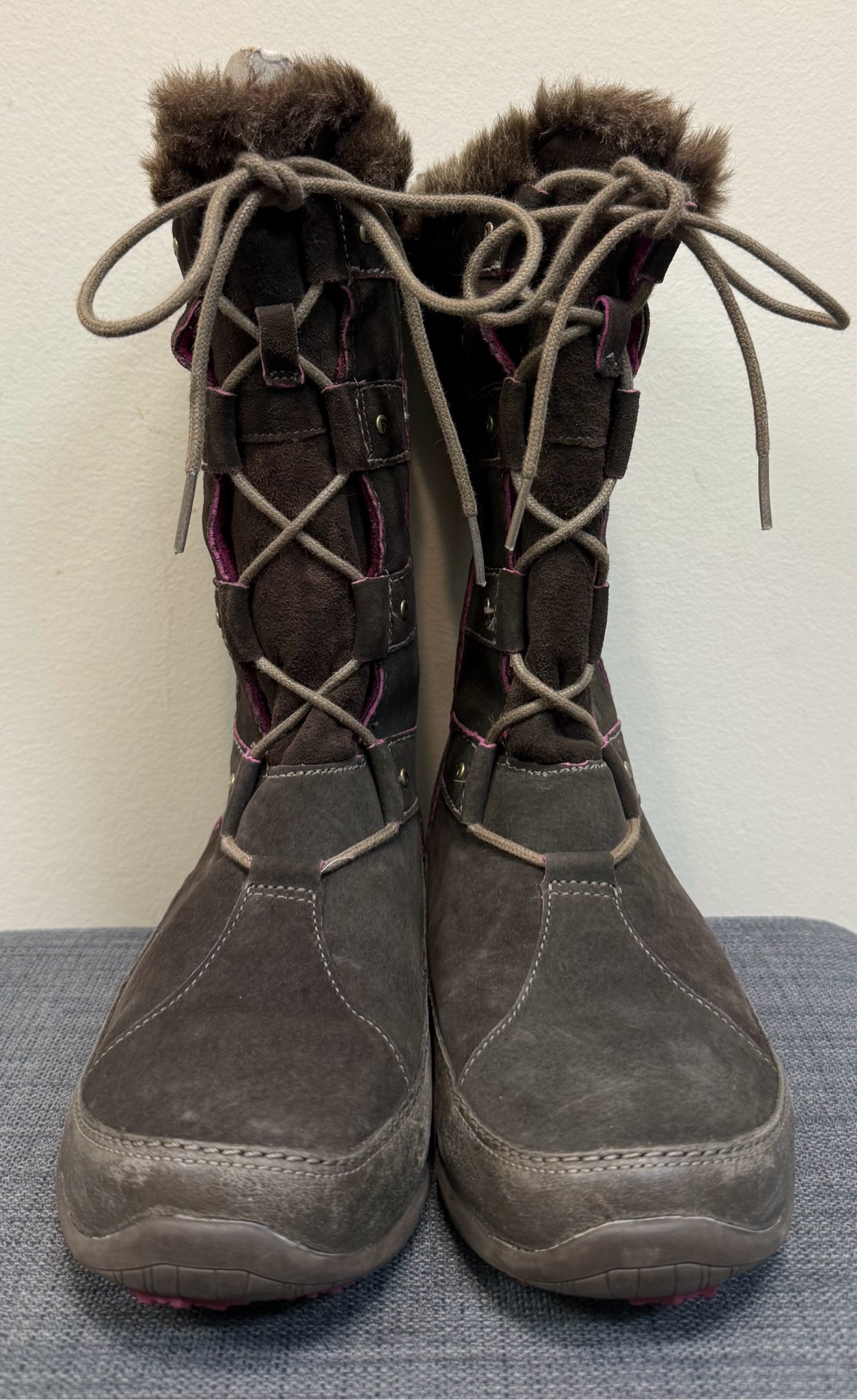 6 NORTH FACE BROWN SUEDE Boots