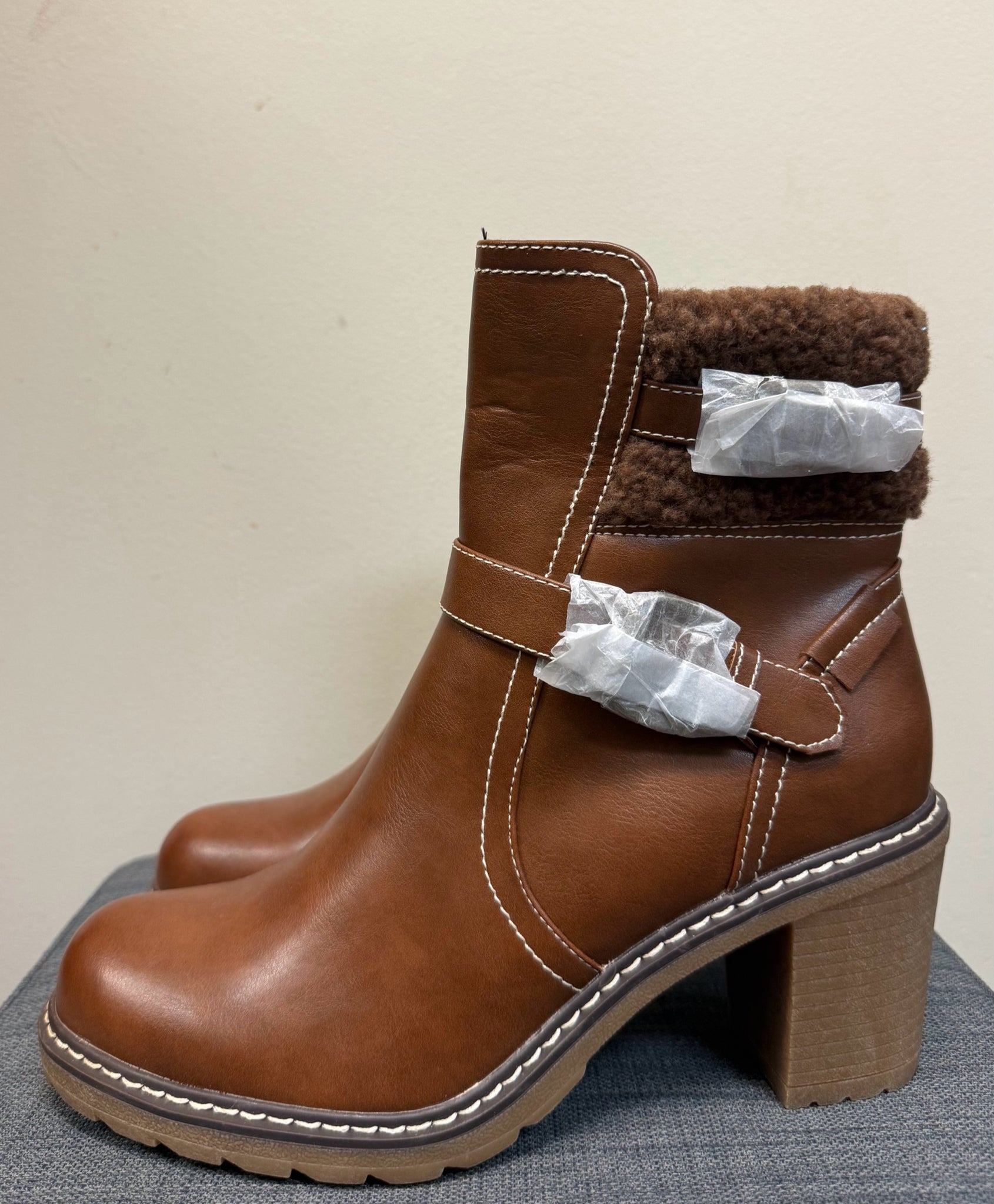 OLIVIA MILLER 10 Brown Boots