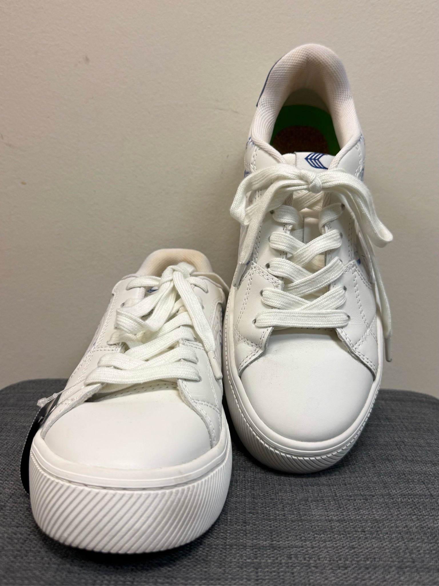 8 CARIUMA WHITE AND BLUE Sneakers