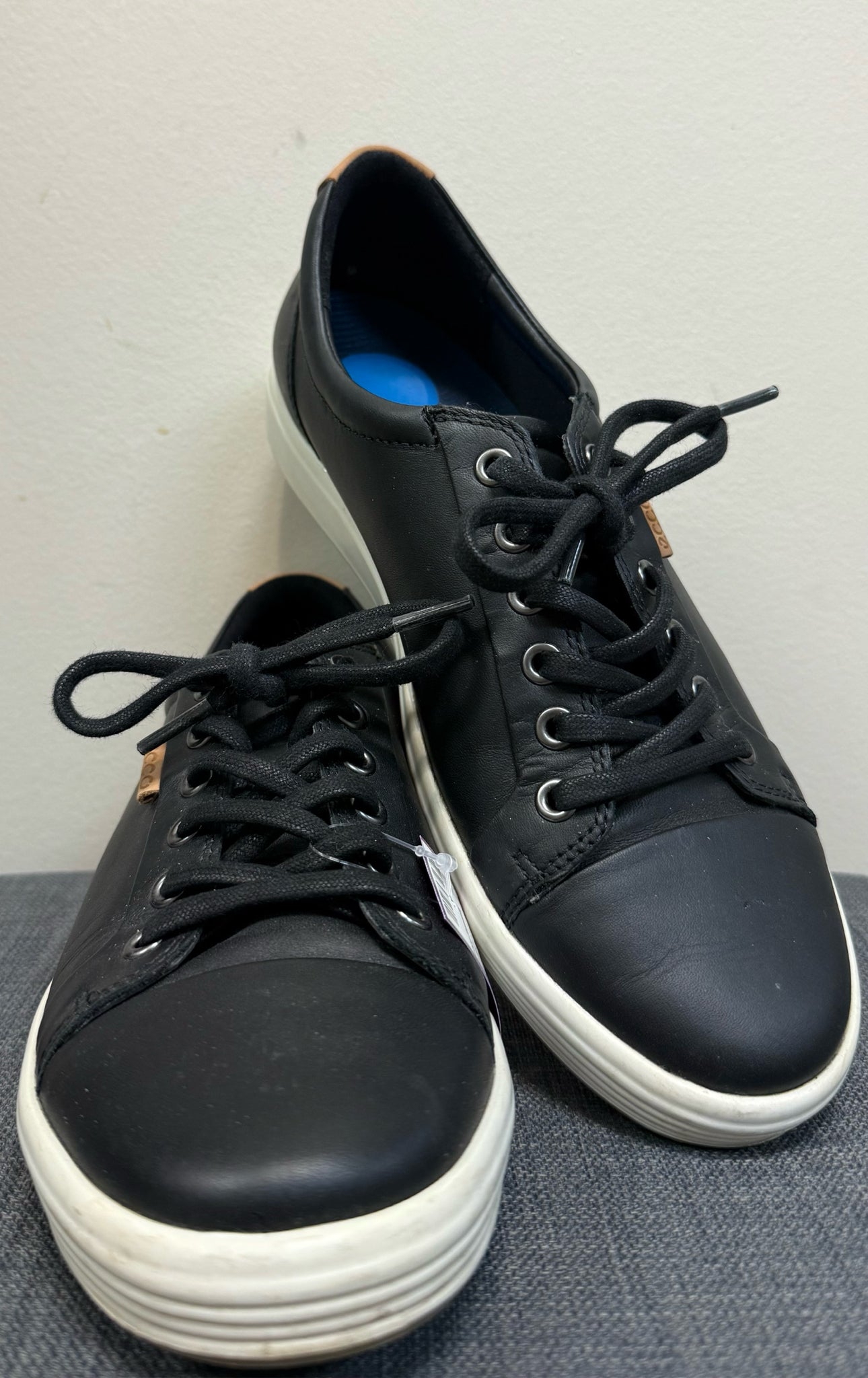 9.5 ECCO Black SHOES