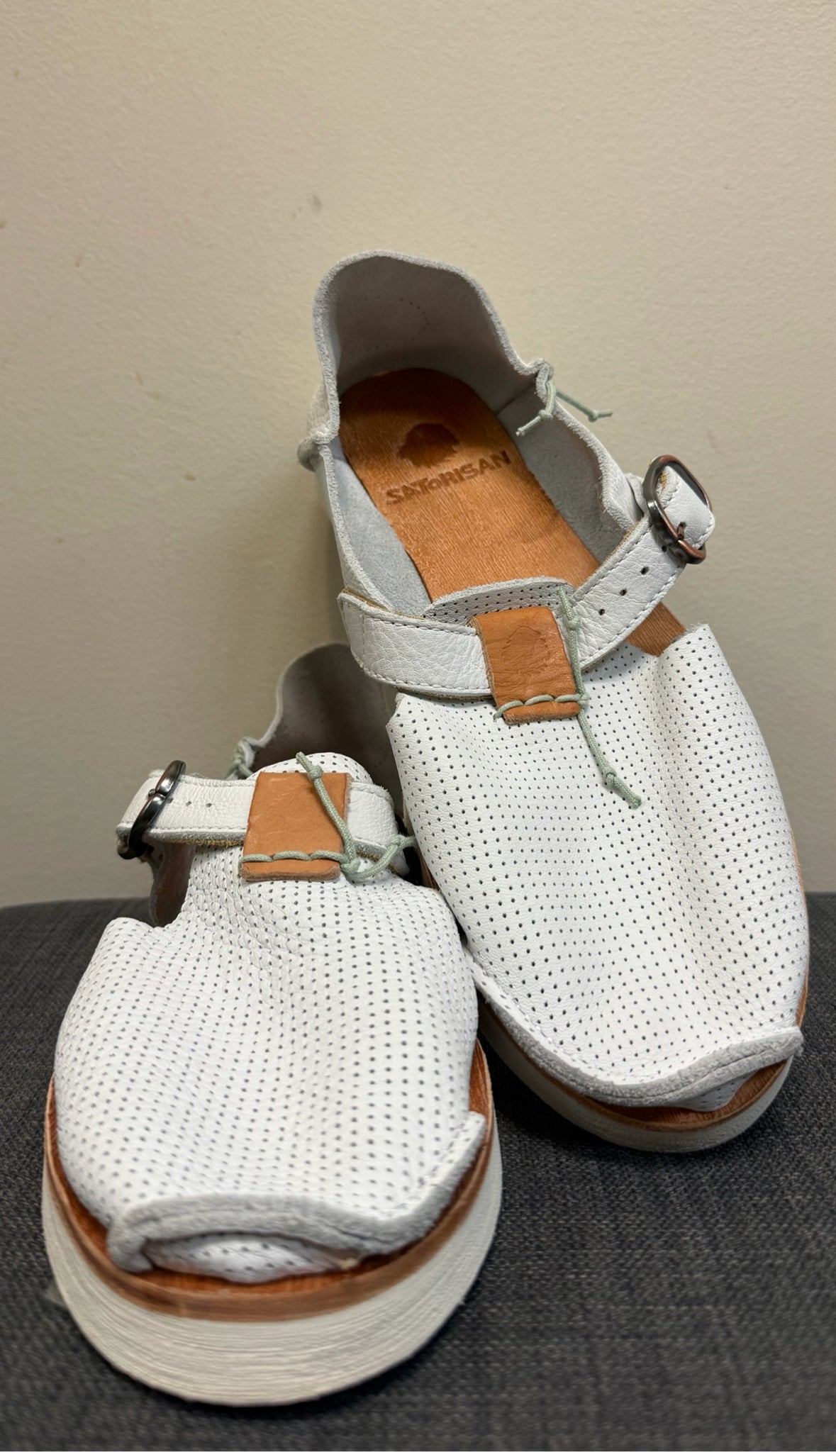 9 SATORISAN White SHOES