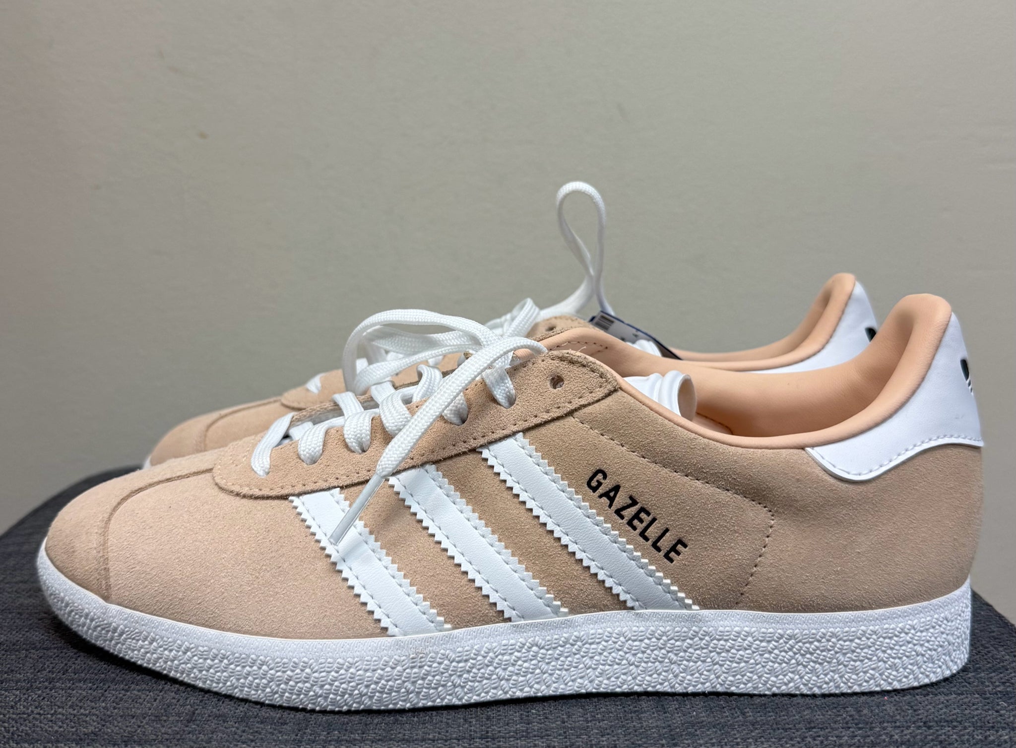 7.5 ADIDAS Peach Sneakers
