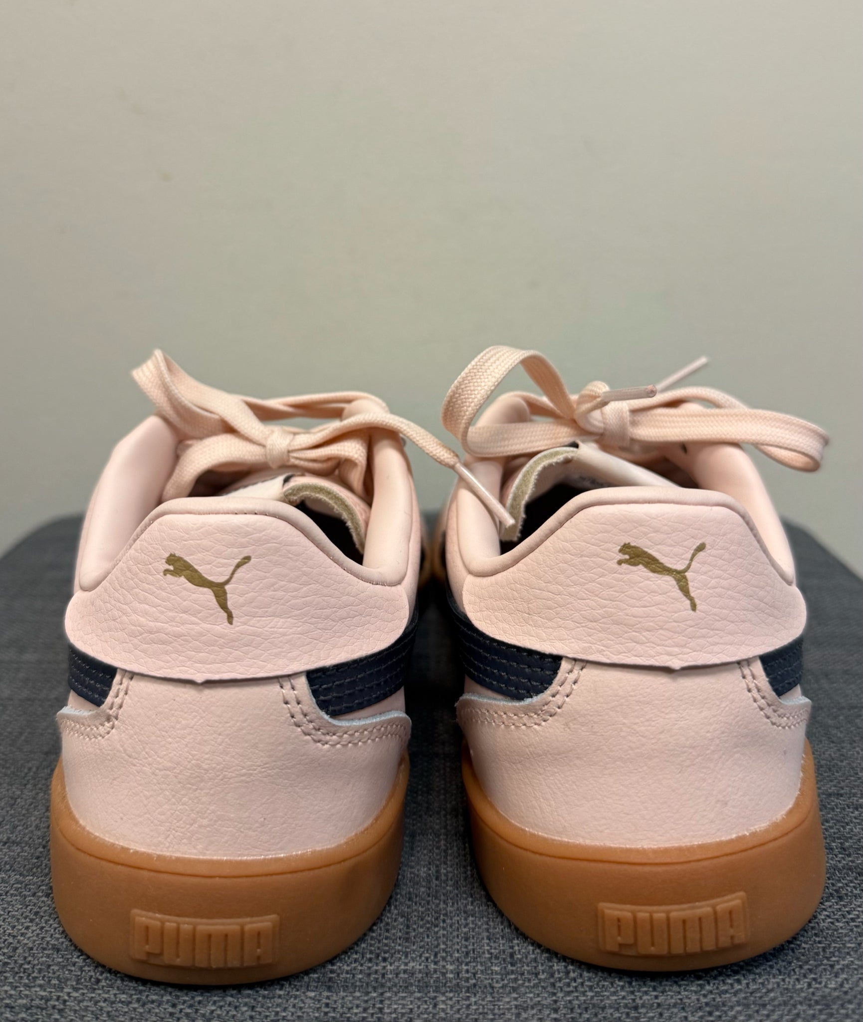 8 PUMA Pink Sneakers