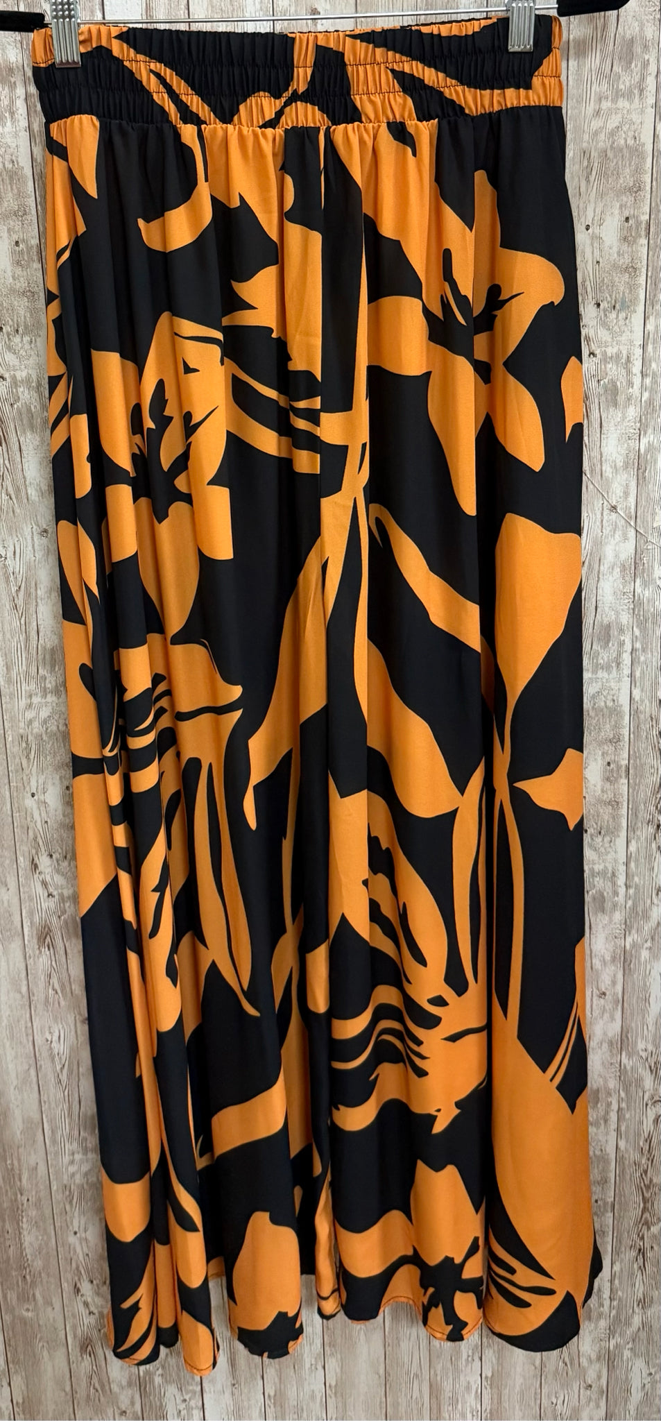 Size S/M CQ BY CQ ORANGE AND BLACK 2 PC PANT SET