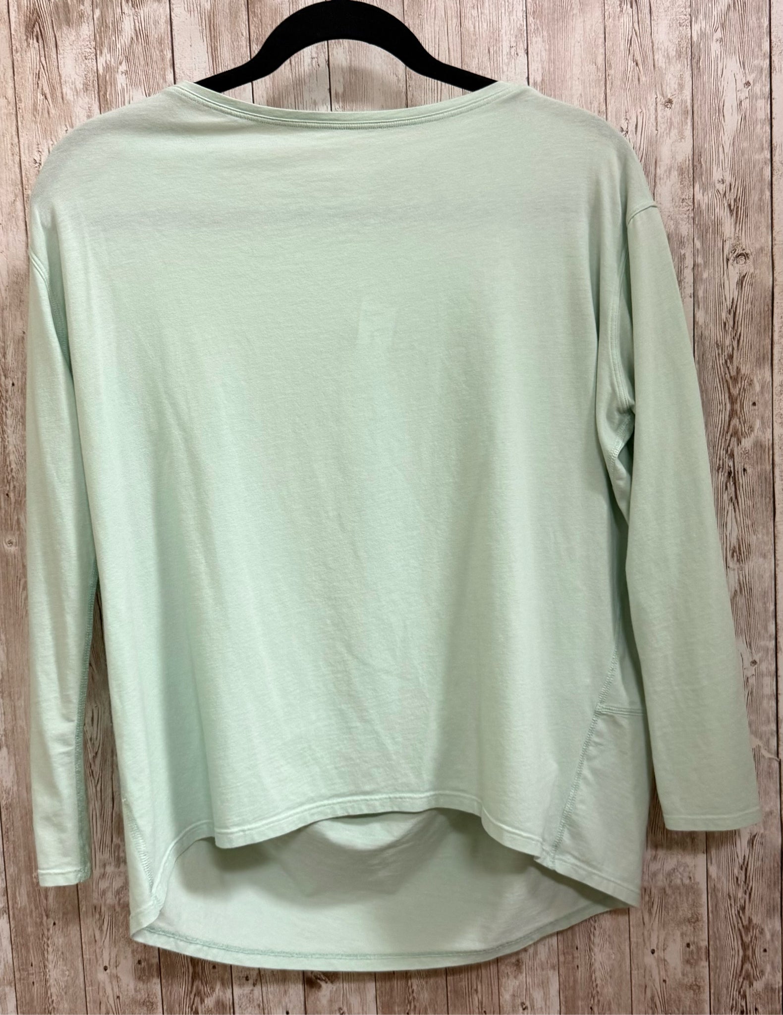 Size 6 LULULEMON MINT Top