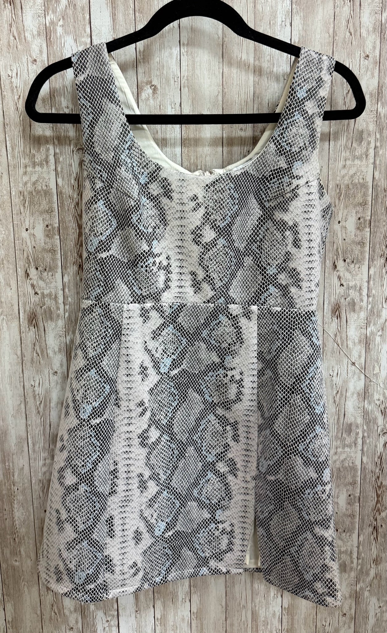 Size M OLIVACEOUS SNAKE Dress