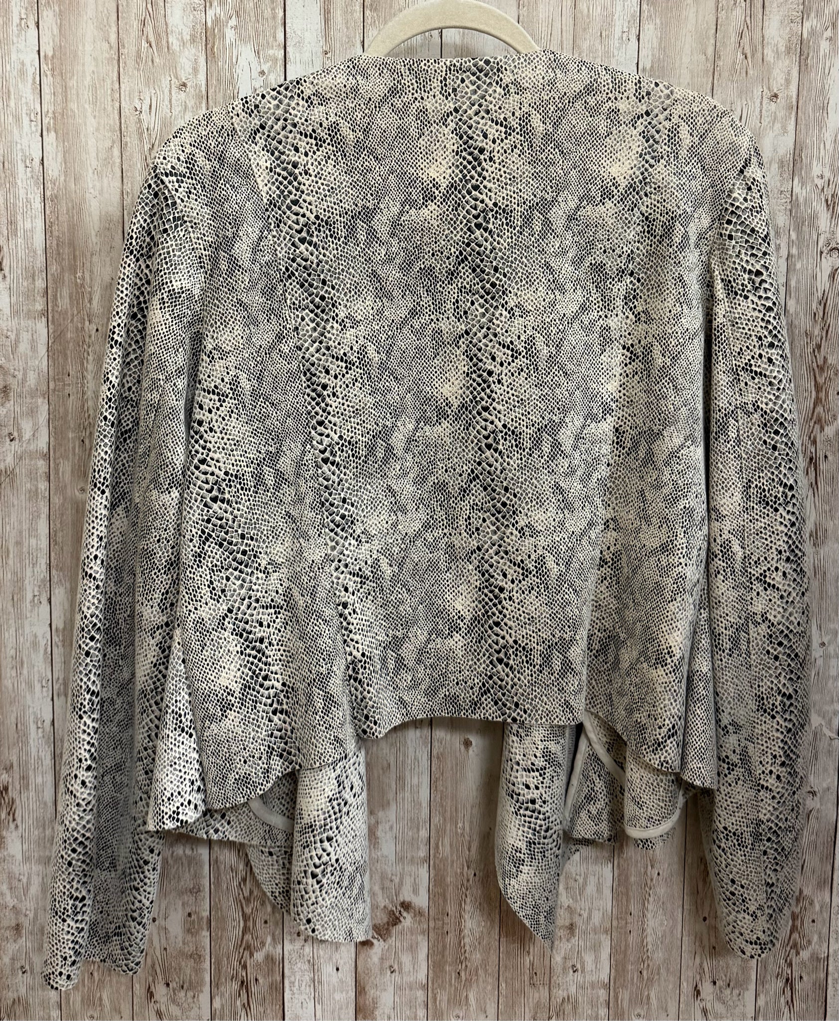 Size L BLANKNYC SNAKE Jacket