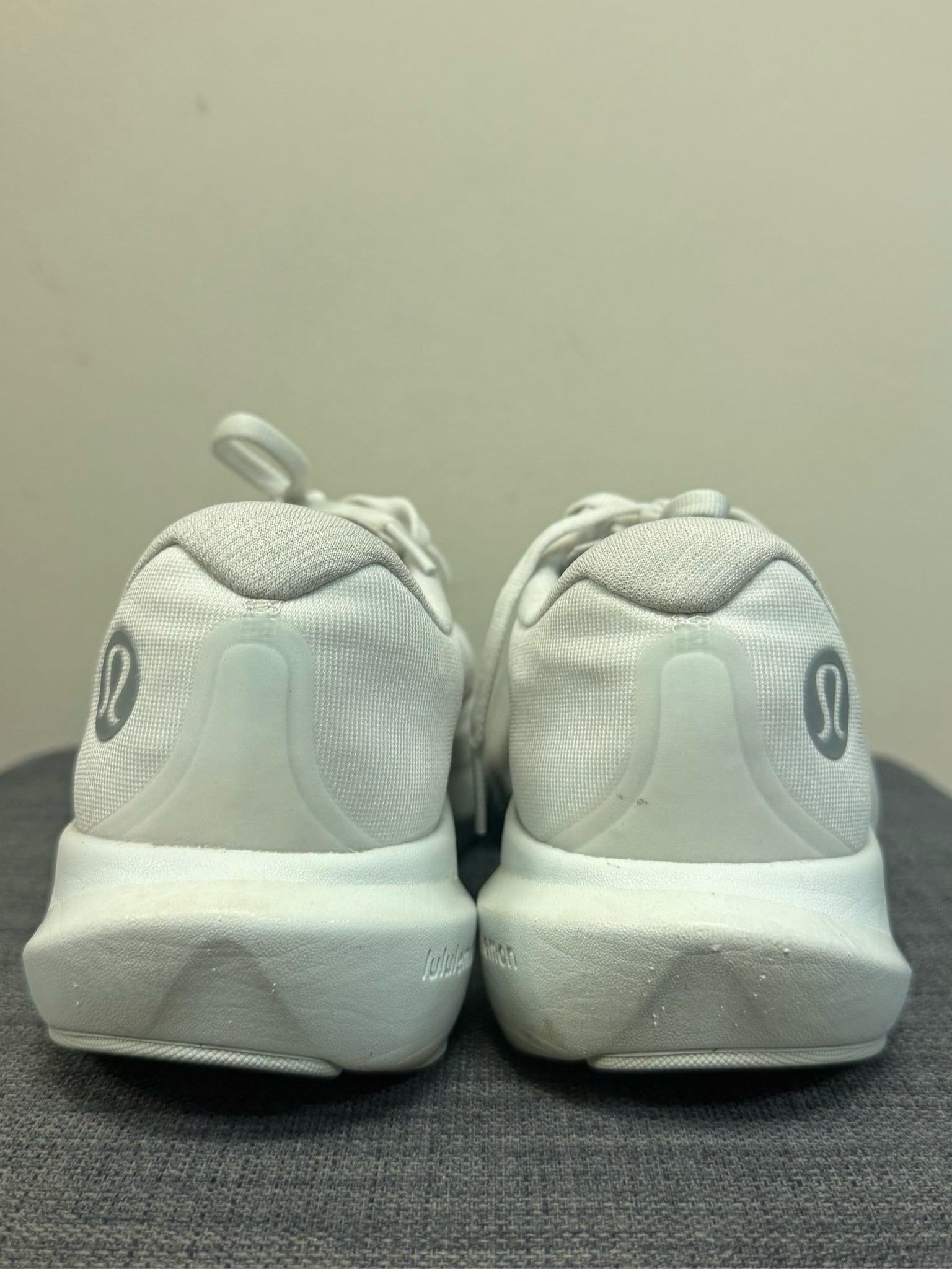 8.5 LULULEMON White Sneakers