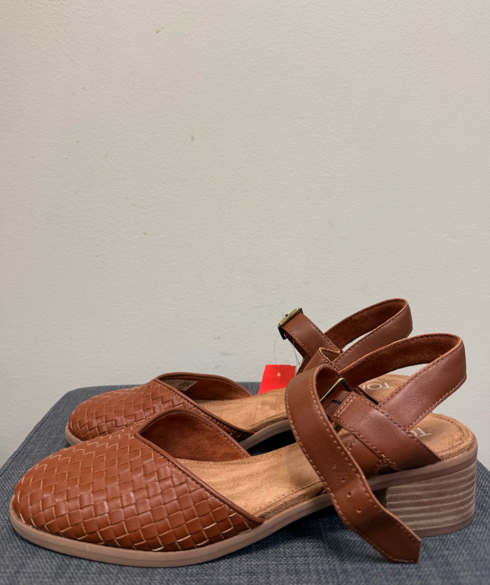 9 TOMS COGNAC SHOES