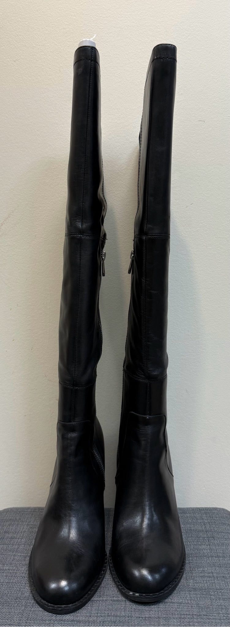 ADRIENNE VITTADINI Black 9 Boots