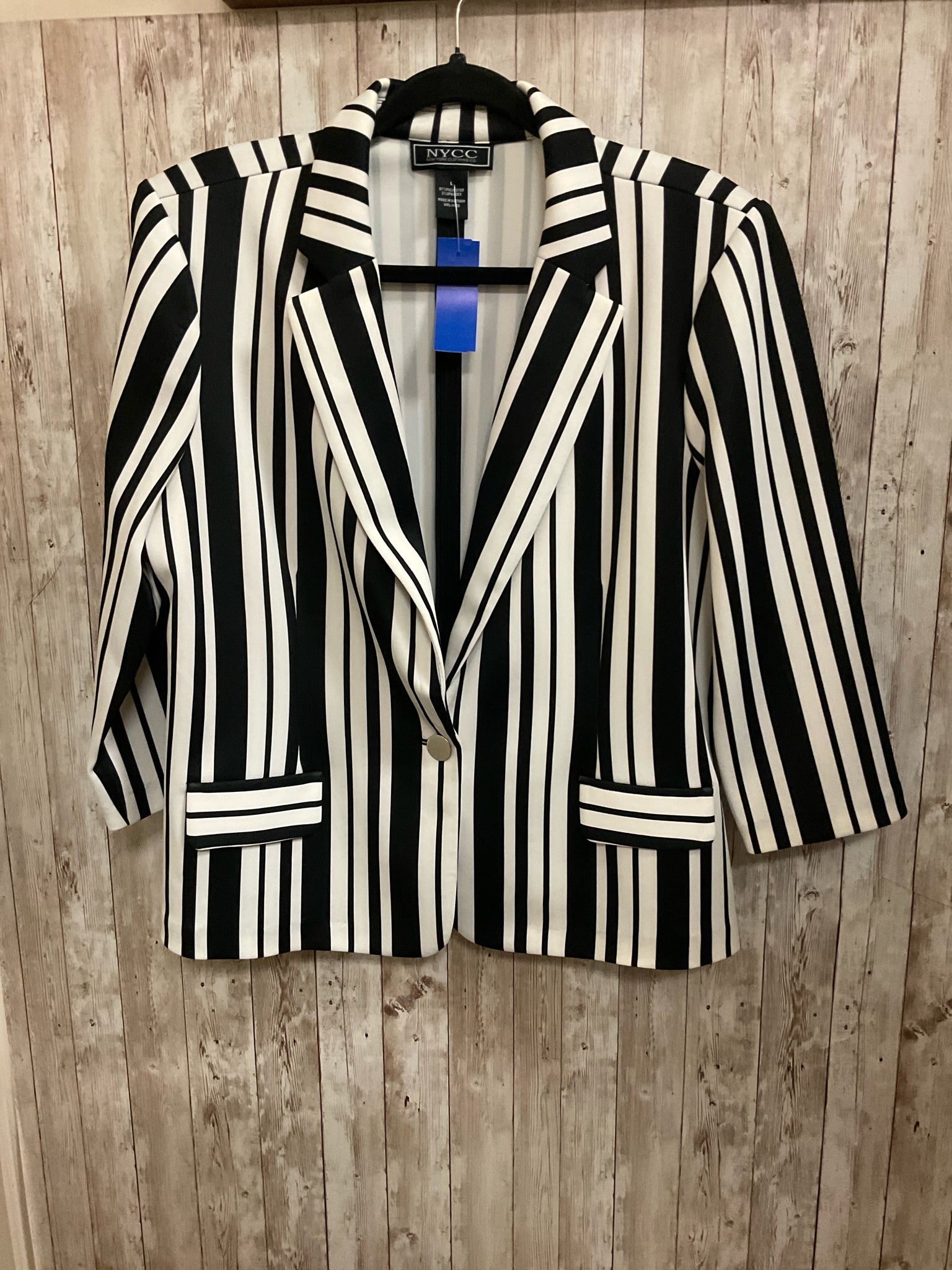 Size L NYCC BLACK AND WHITE STRIPE Blazer