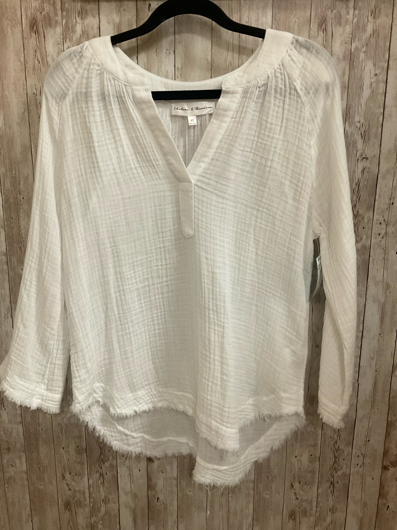 Size XS CHELSEA & THEODORE White Top