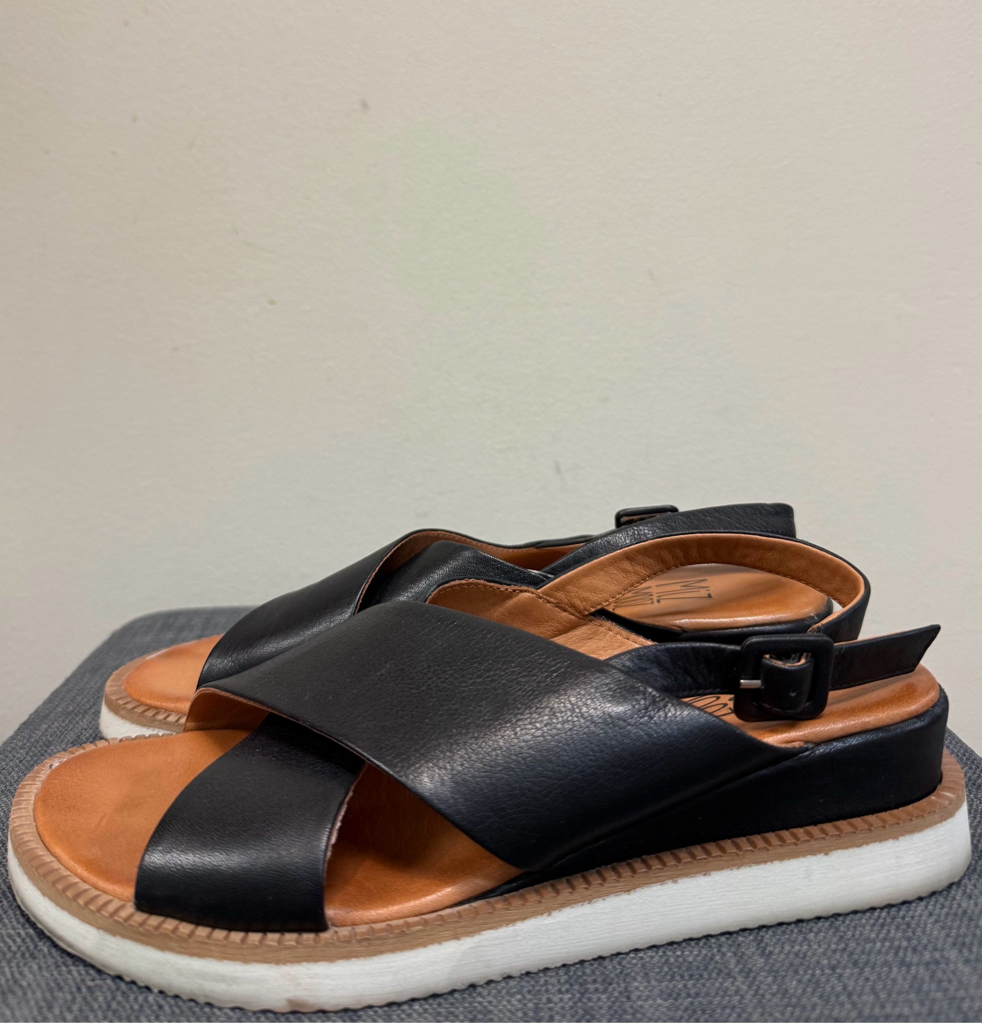7.5 MIZ MOOZ Black Sandals