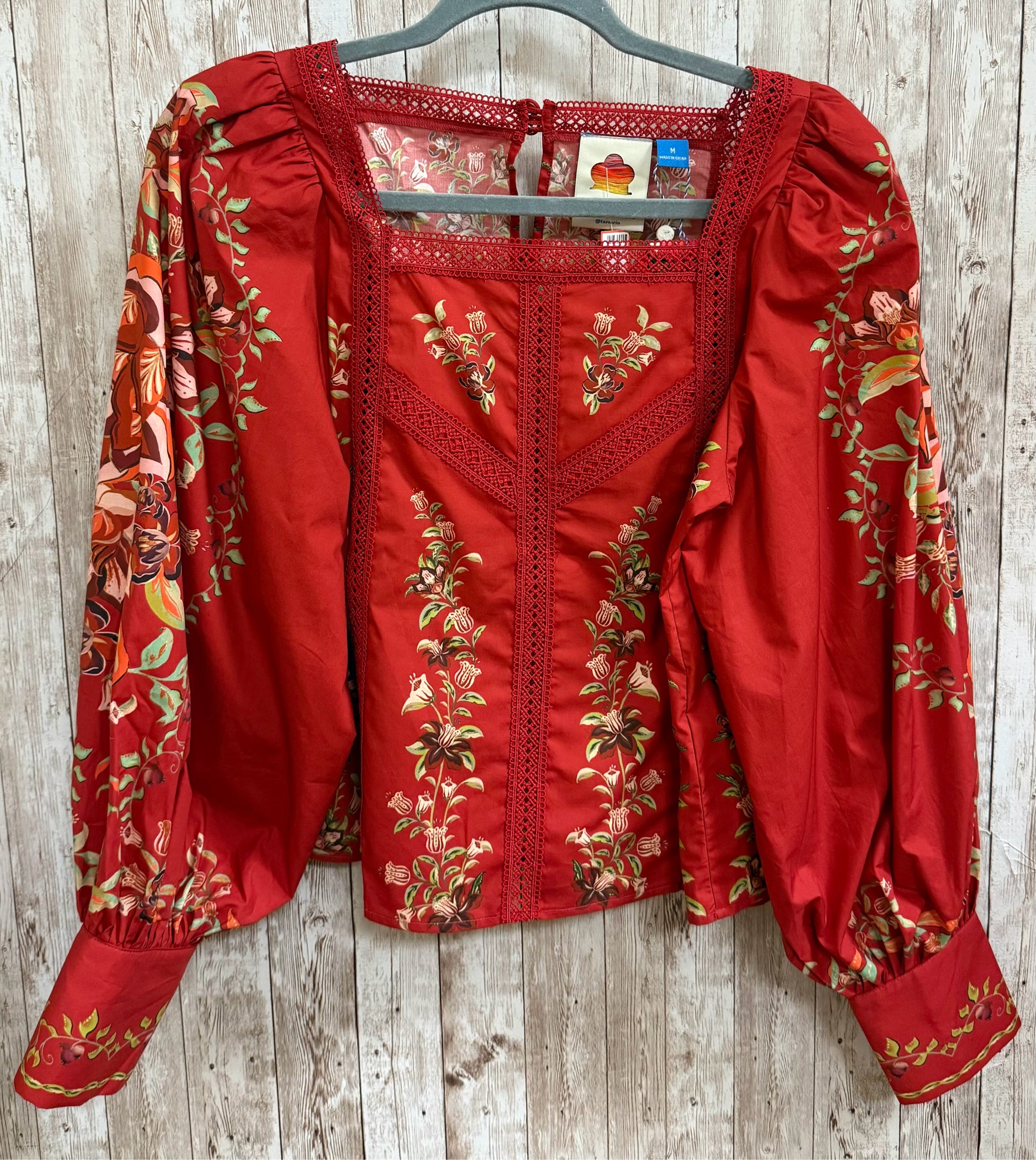 Size M FARM RIO RED FLORAL Top
