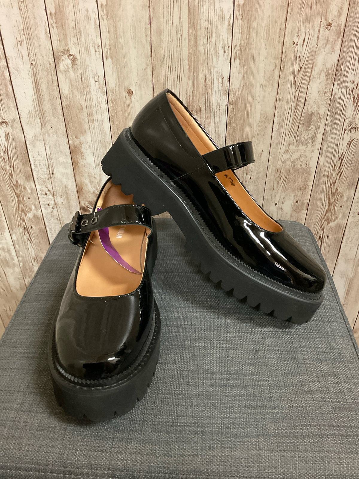 8 MARC NOLAN BLACK PATENT LEATER SHOES