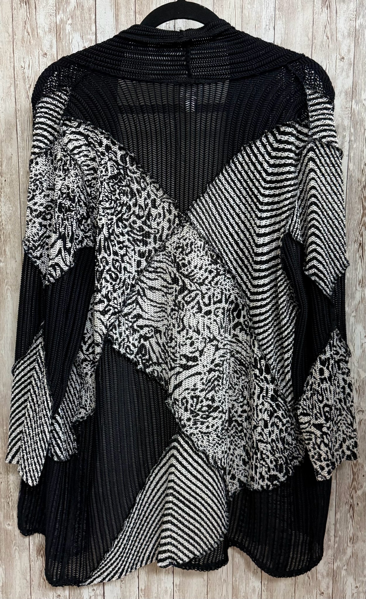 Size L CHICO'S BLACK AND WHITE Cardigan