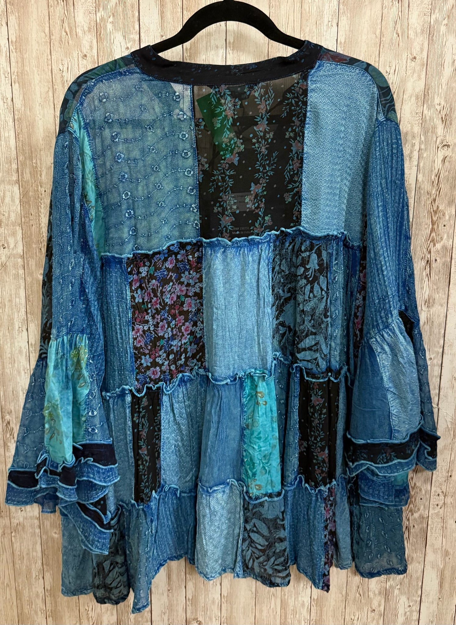 Size XL YOUNG THREADS Blue Print Top