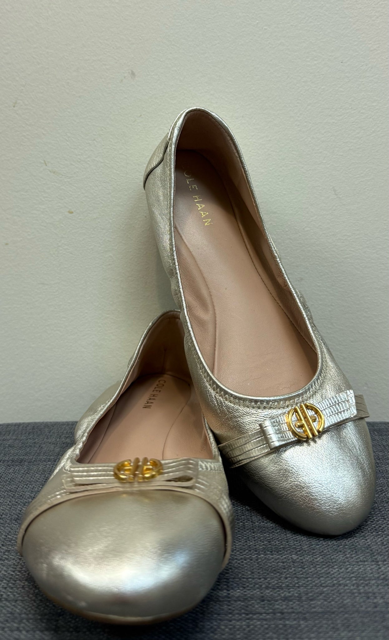 9.5 COLE HAAN Gold SHOES