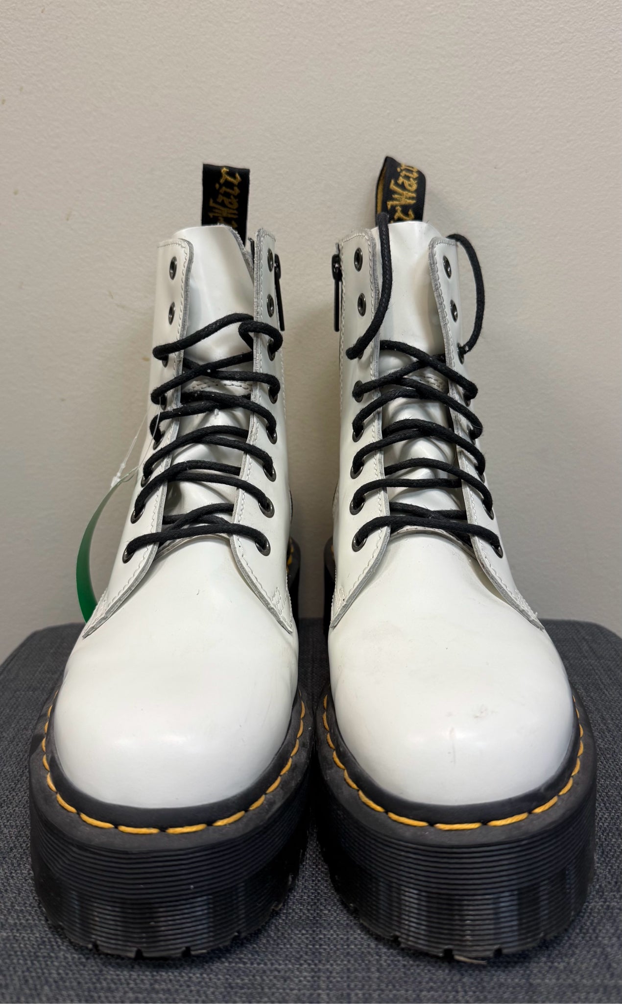 7 DR MARTENS White Boots