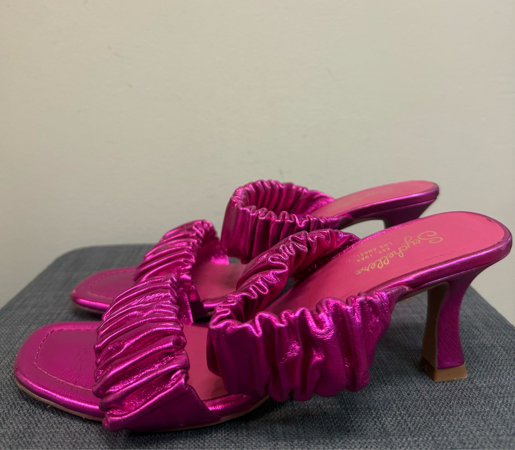 8 SEYCHELLES Pink Sandals
