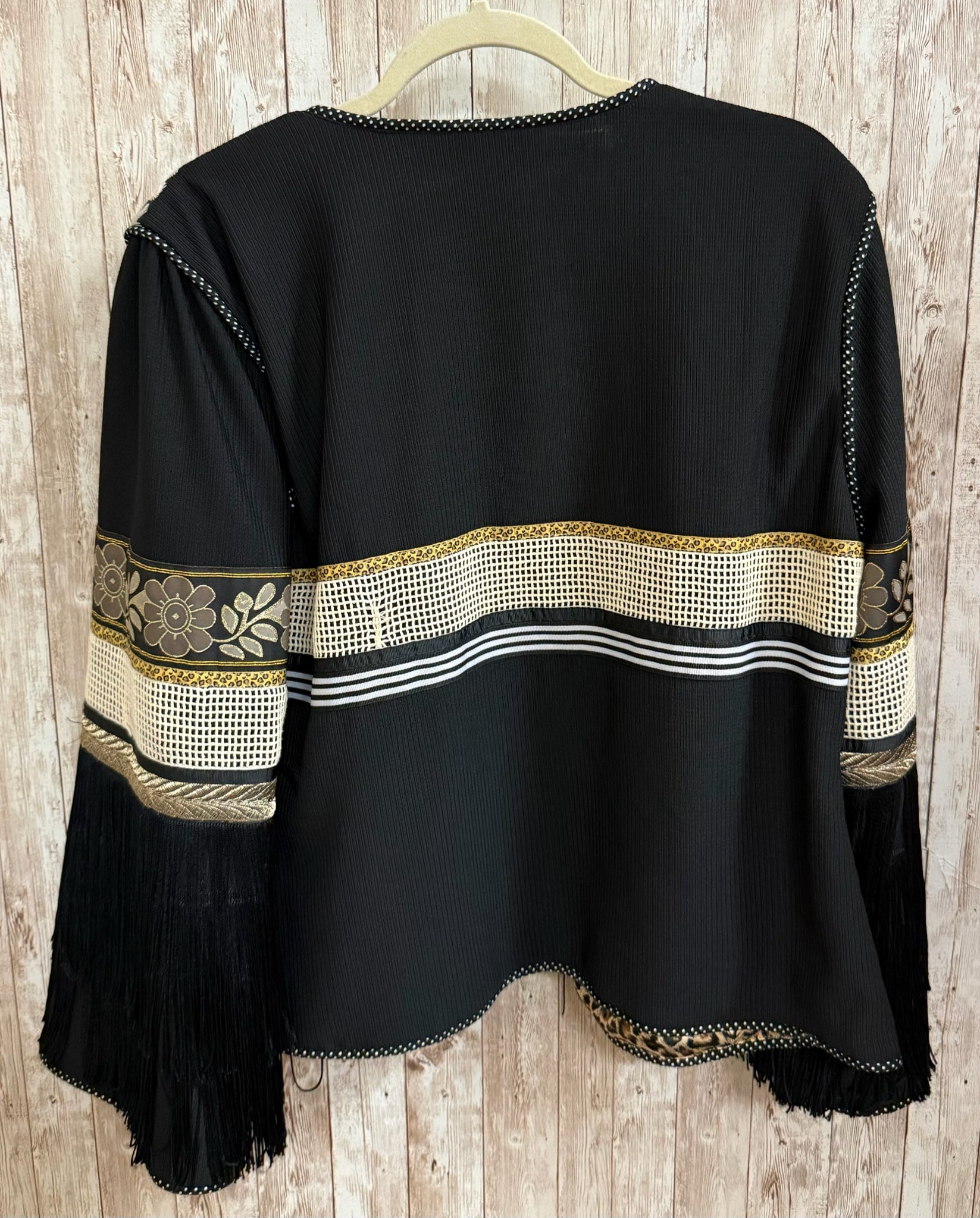 Size XL JUST B Black & Cream Jacket