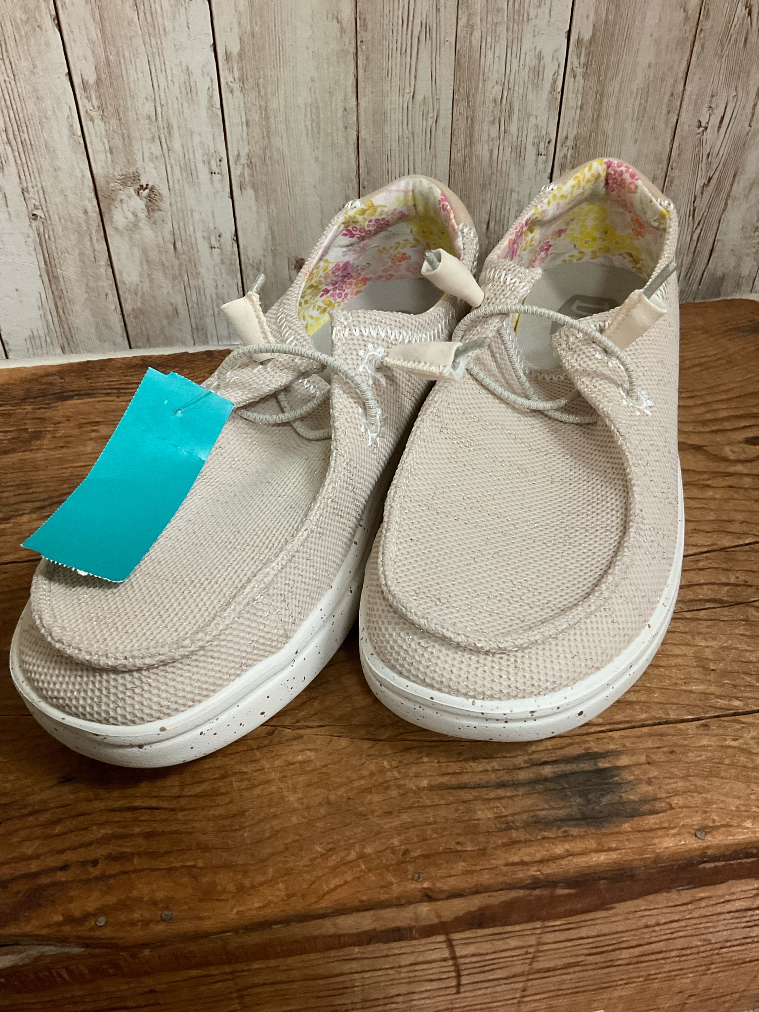 7 HEY DUDE SAND SHOES