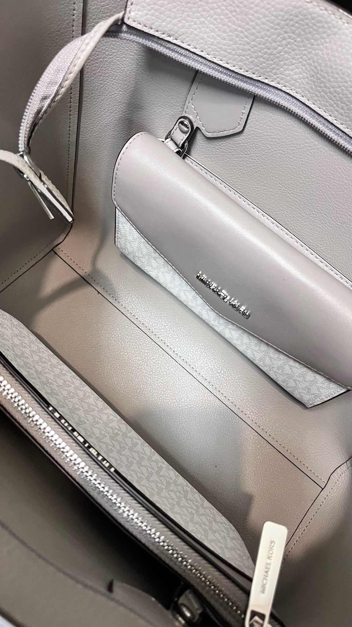 MICHAEL KORS Tote