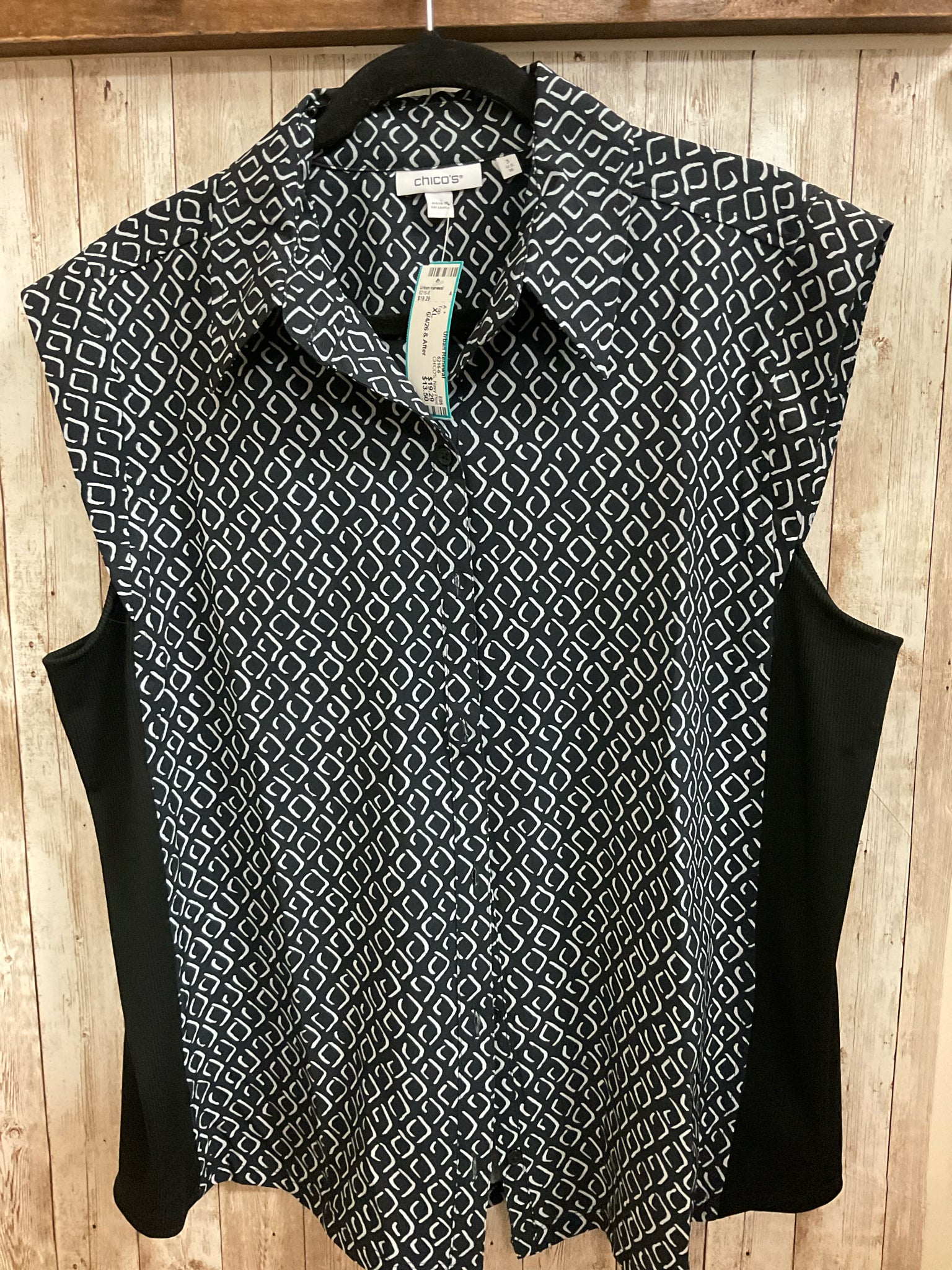 Size XL CHICO'S Navy Print Top