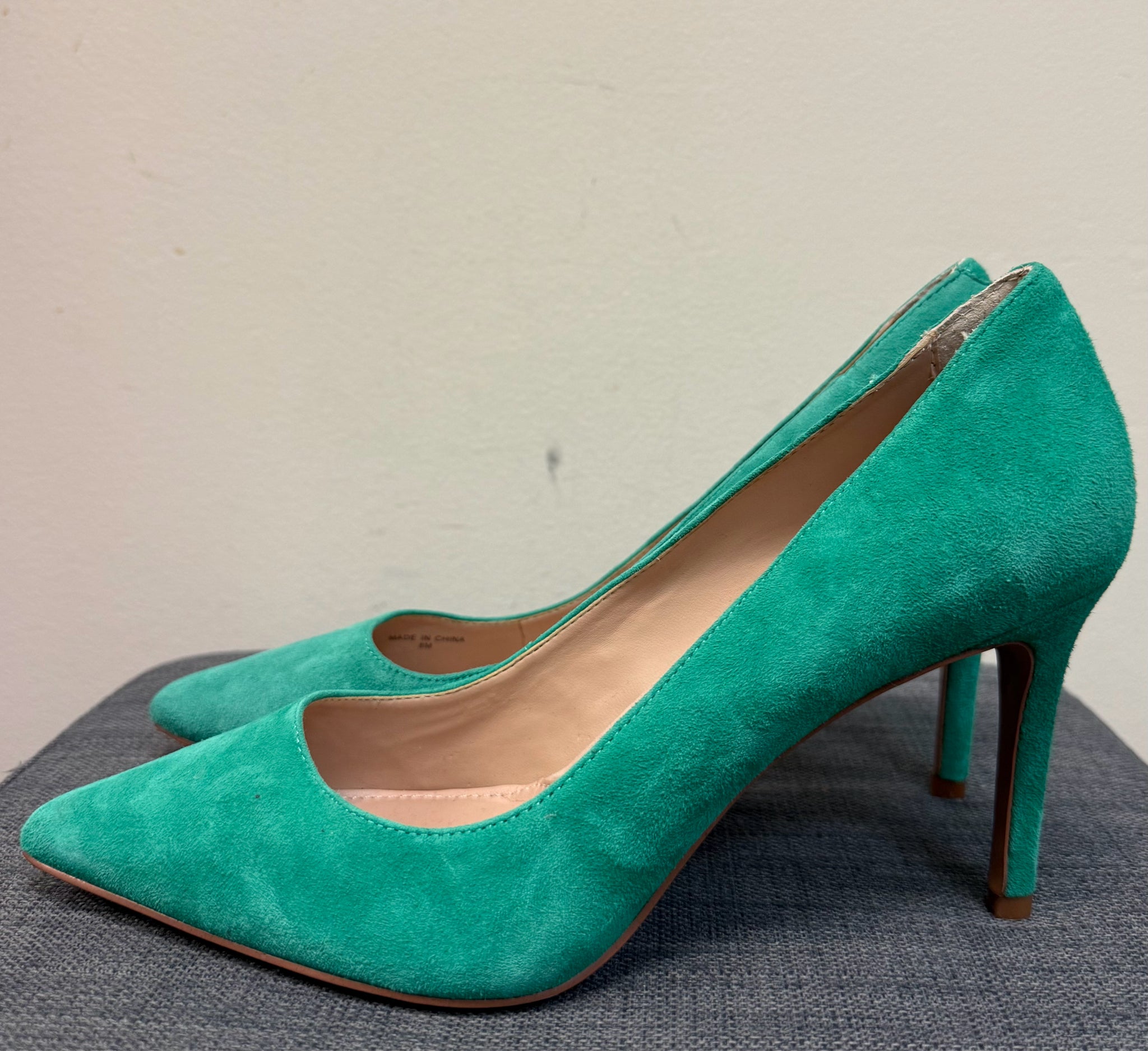8 BANANA REPUBLIC Green SHOES