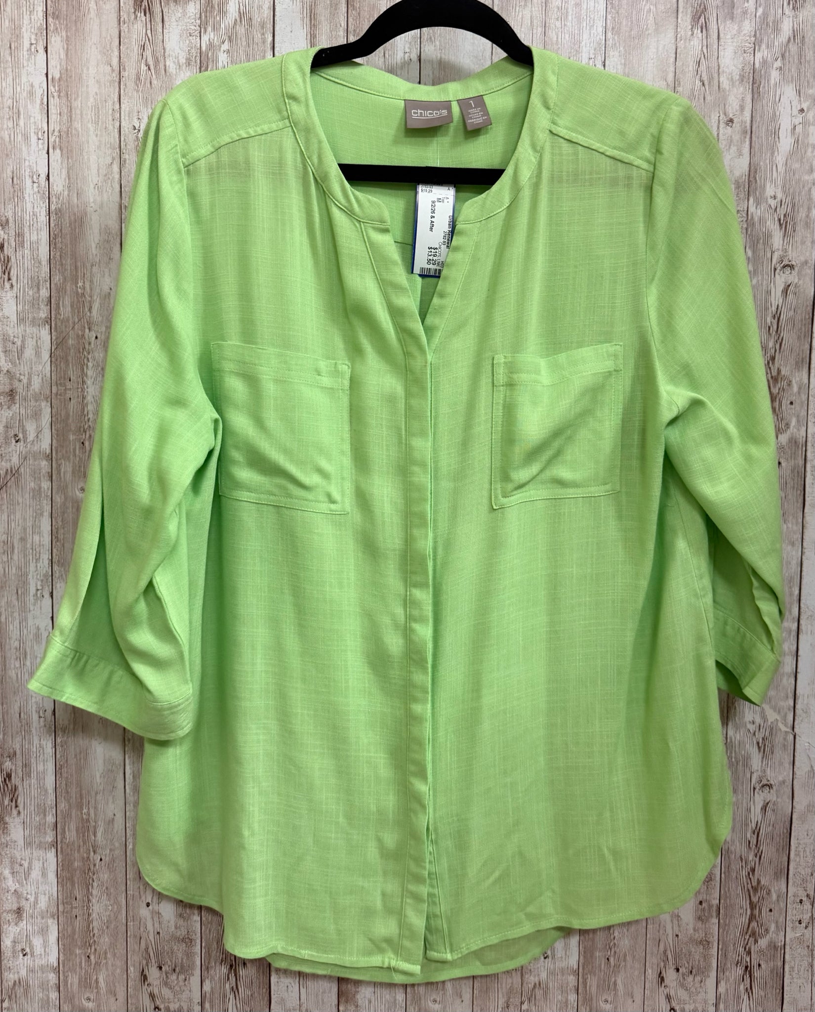 Size M CHICO'S LIME Top