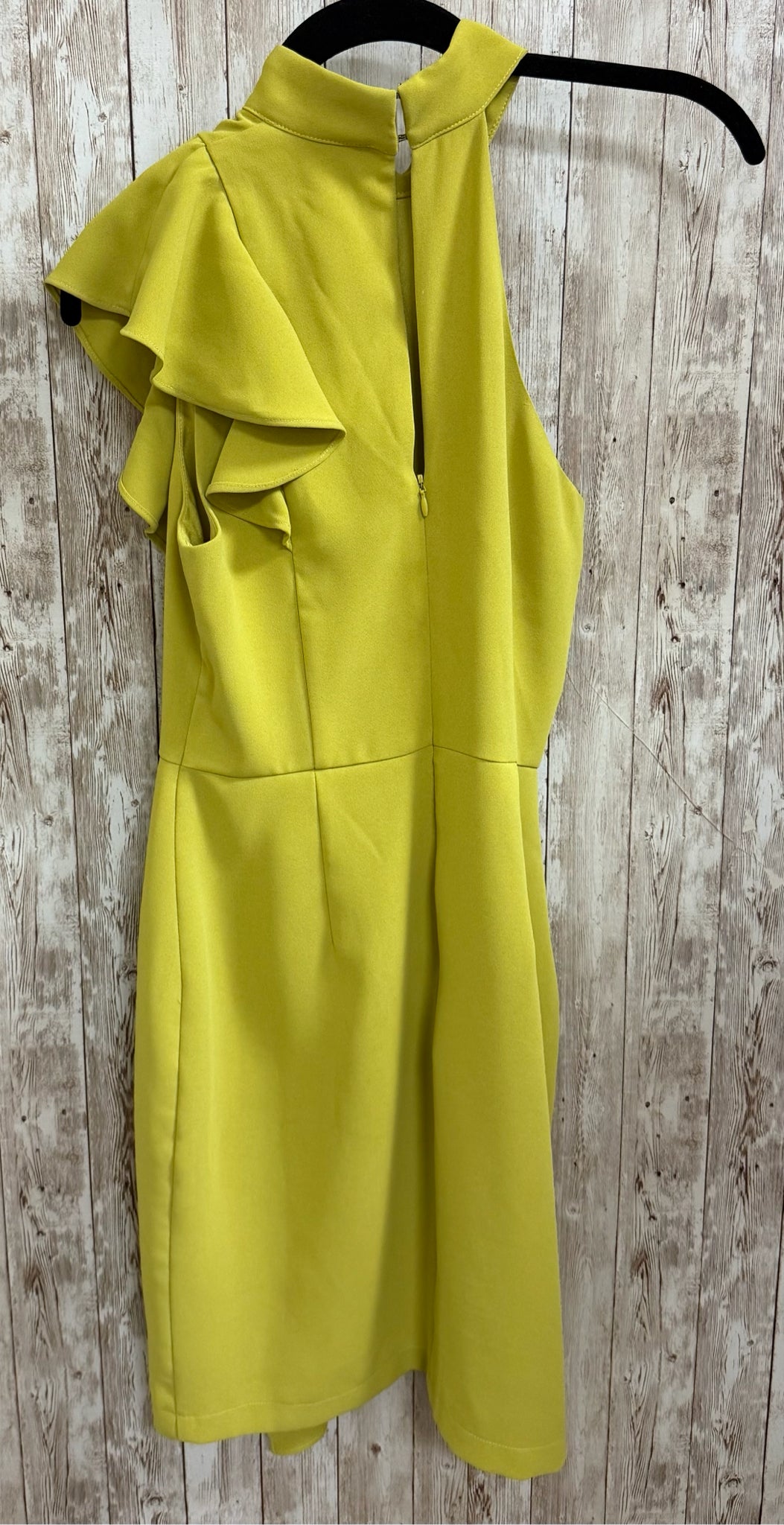 Size S ADELYN RAE CHARTREUSE Dress