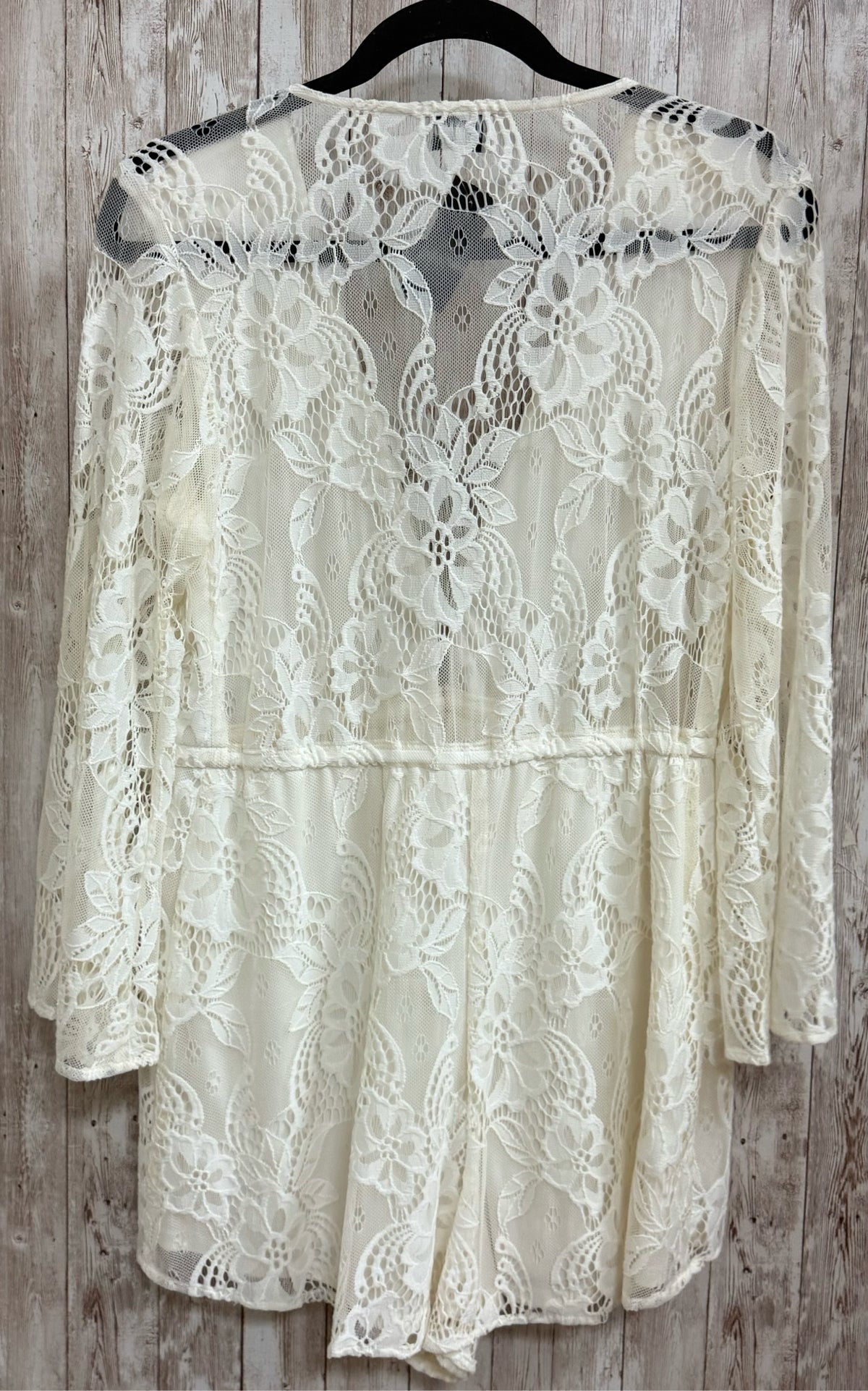 Size M MUMU CREAM LACE Romper