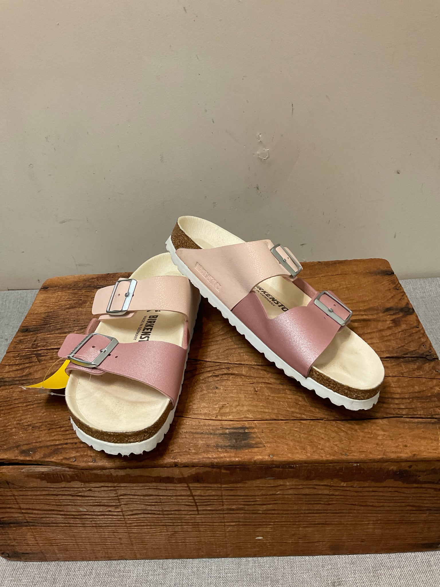 10 BIRKENSTOCK MAUVE AND PINK Sandals