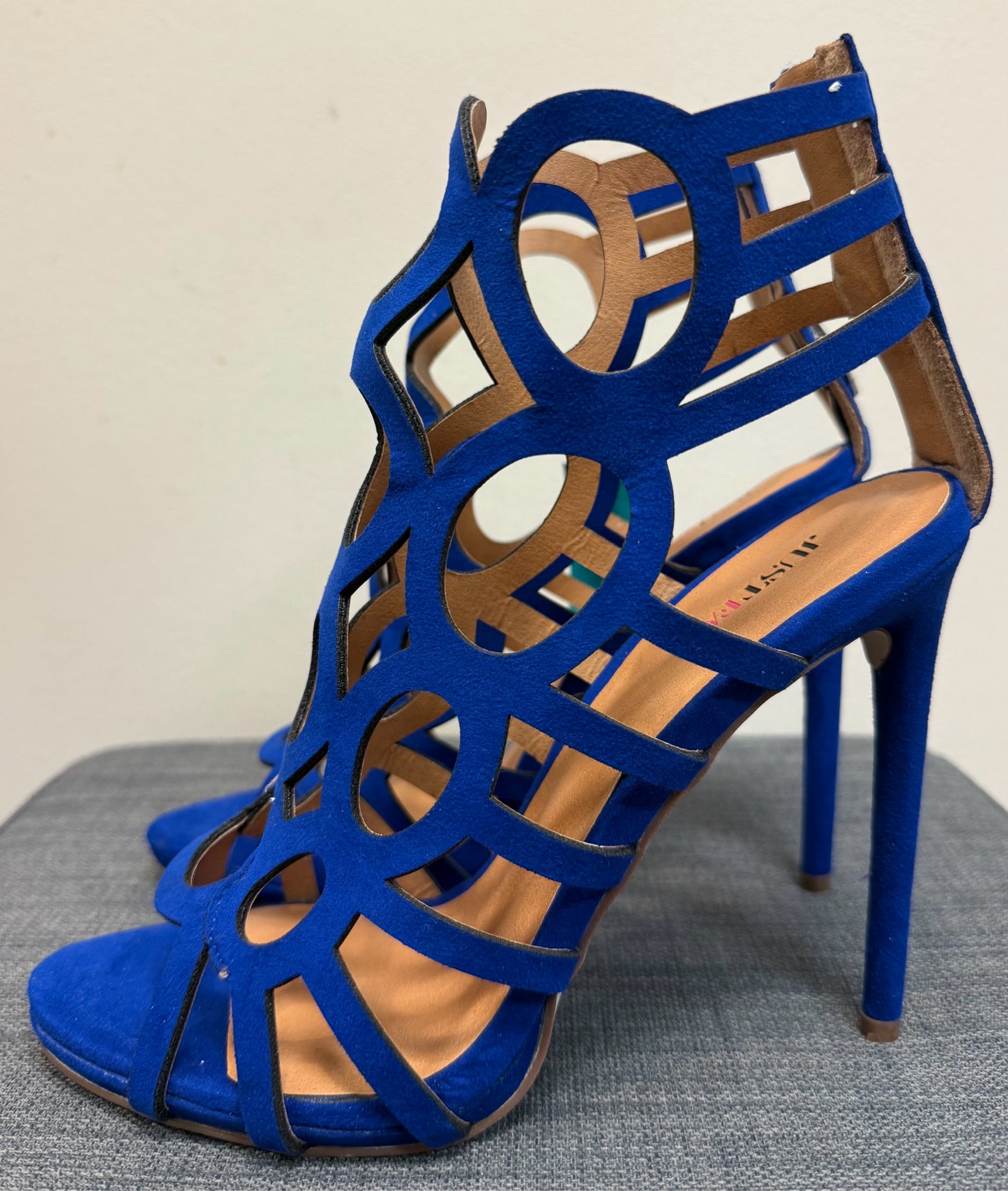7.5 JUST FAB Royal Blue Sandals