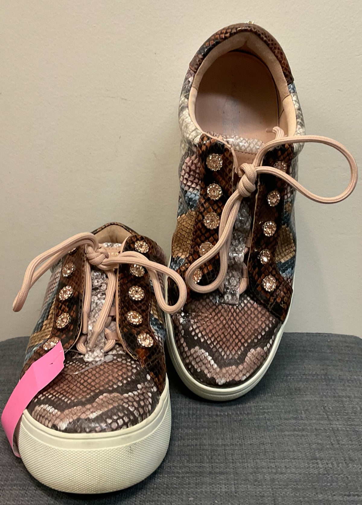 9.5 KURT GEIGER BROWN SNAKE SHOES