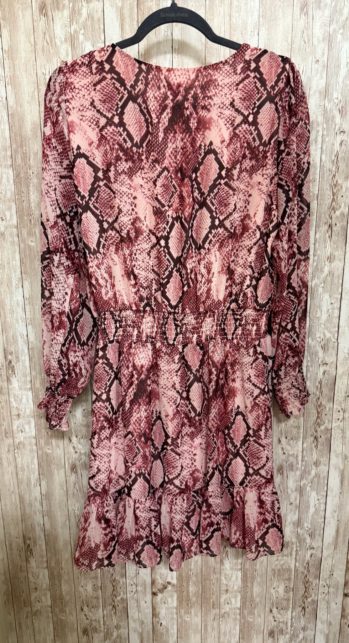 Size M VINCE CAMUTO Animal Print Dress