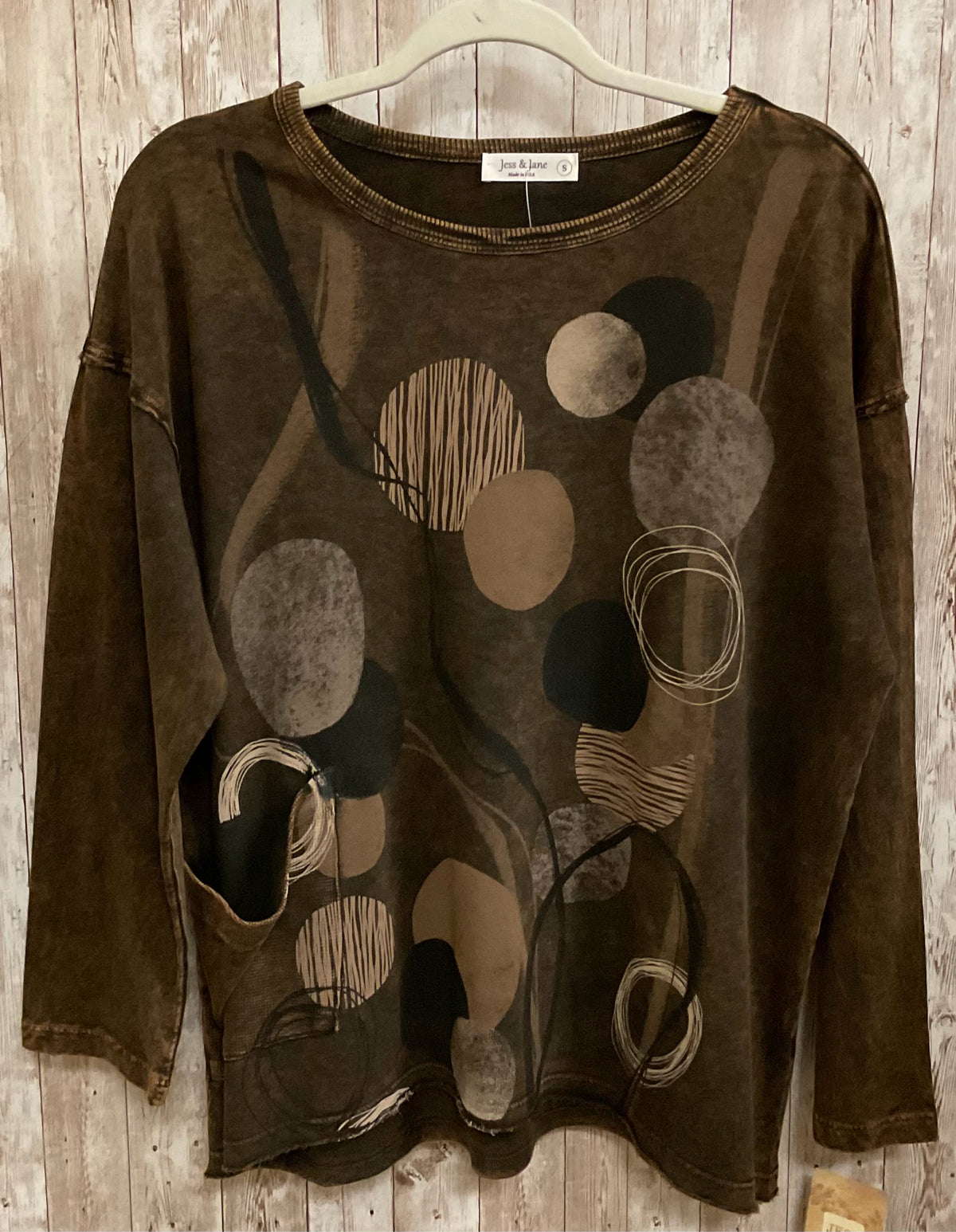 Size S JESS & JANE Brown Print Top