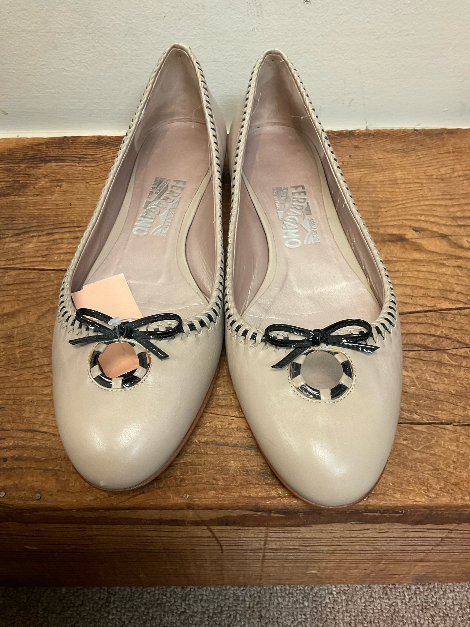 FERRAGAMO 9 Taupe SHOES