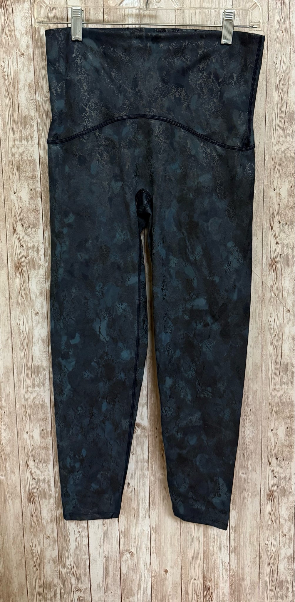 SPANX Size M BLUE SNAKE Leggings