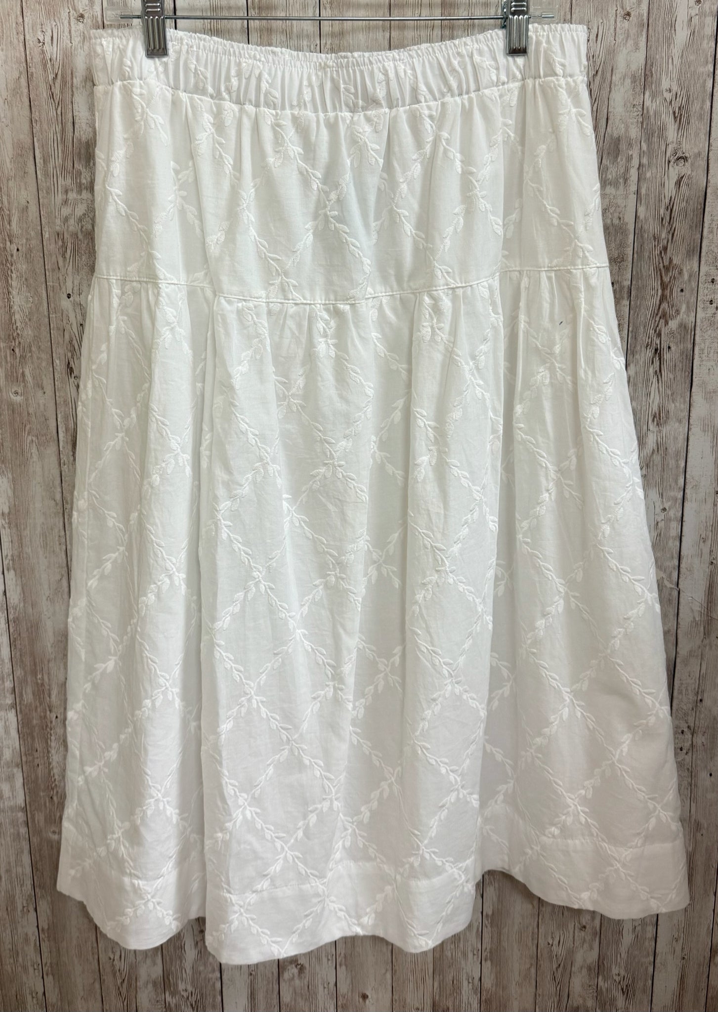 Size LP LOFT White Skirt