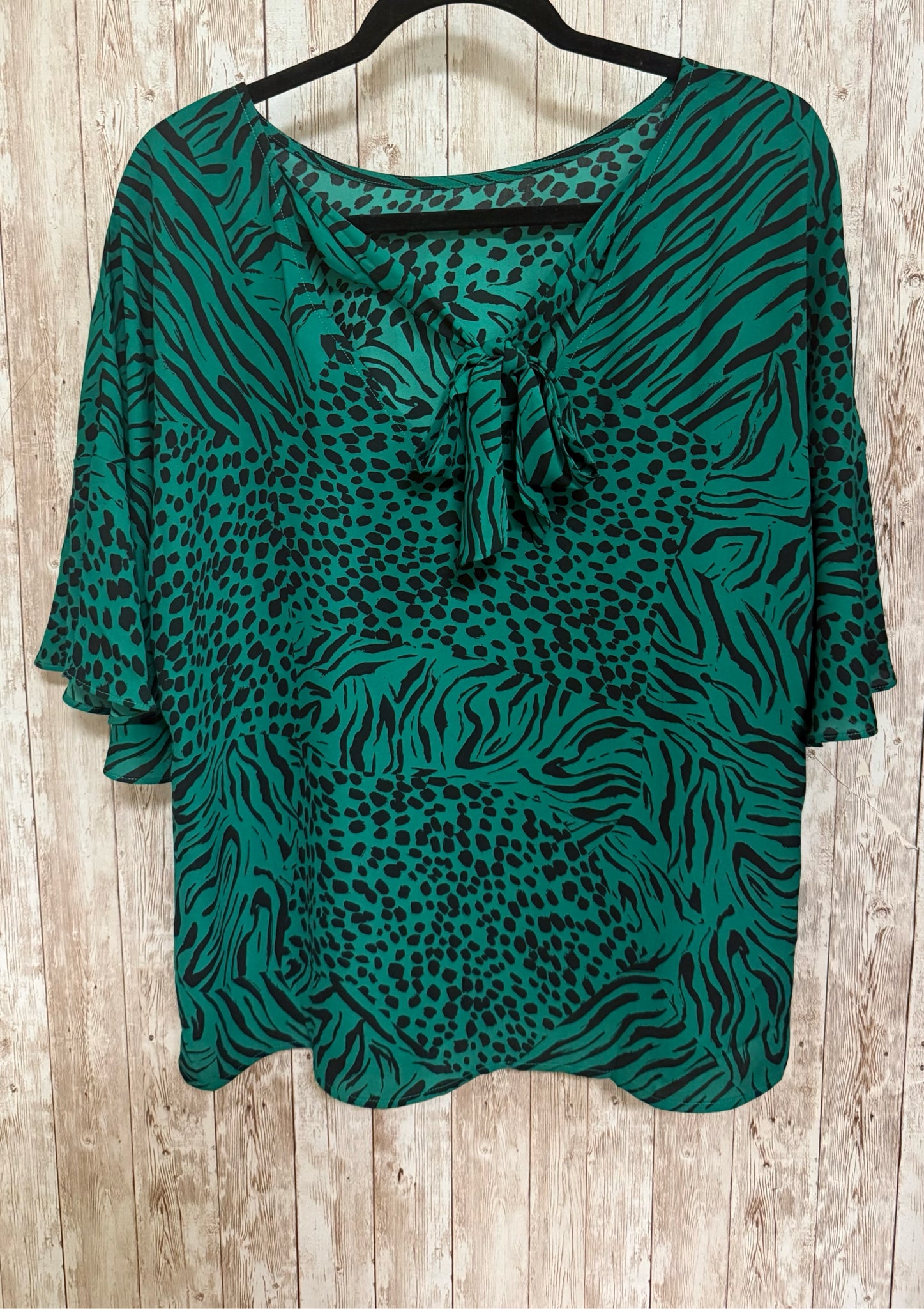 CABI Size S GREEN & BLACK Top