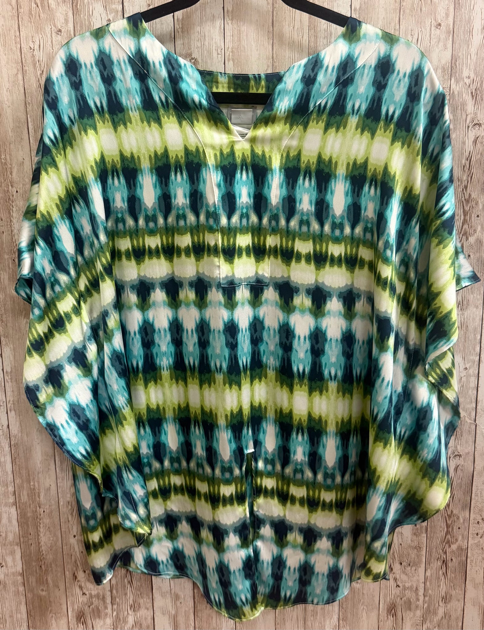 Size M CHICO'S BLUE AND LIME PRINT Top