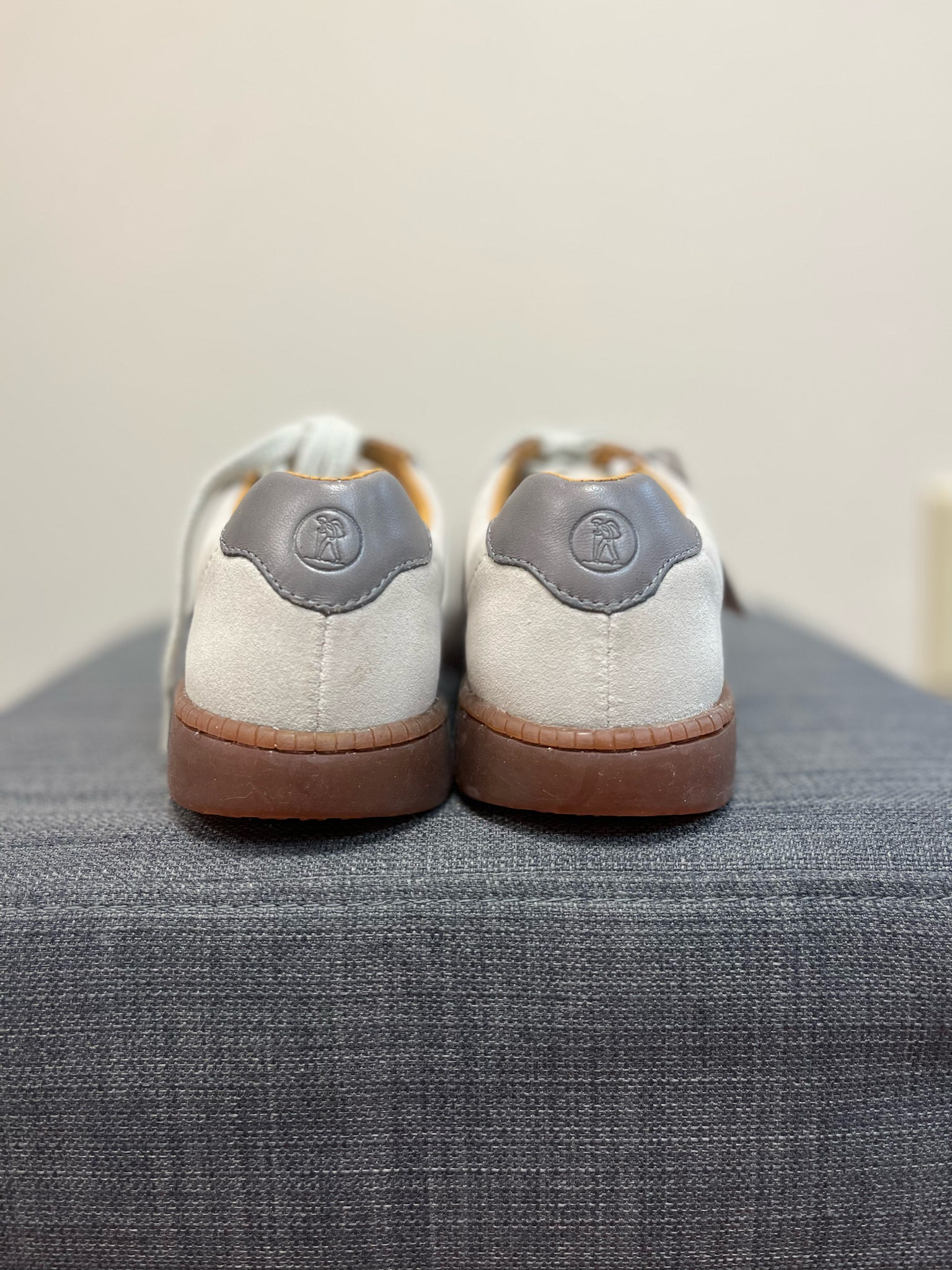 CLARKS 5 BONE AND GRAY SHOES